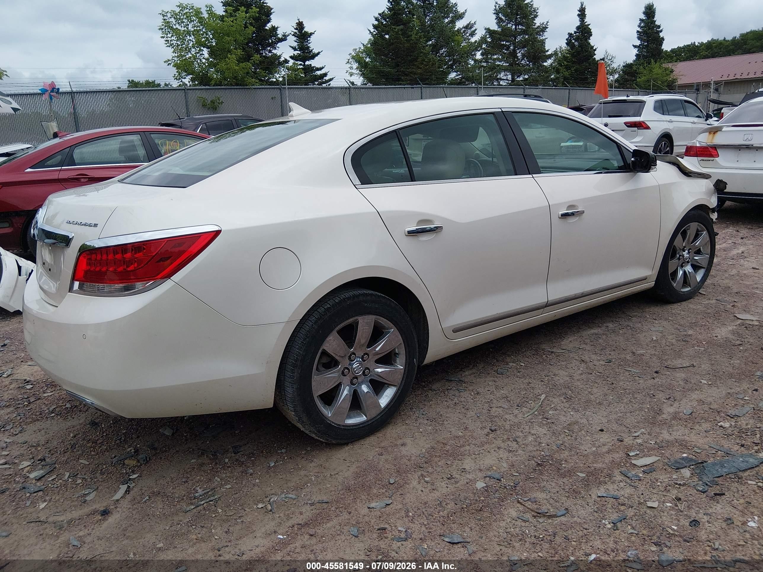 2013 Buick Lacrosse Premium 1 Group White vin: 1G4GF5E3XDF196847