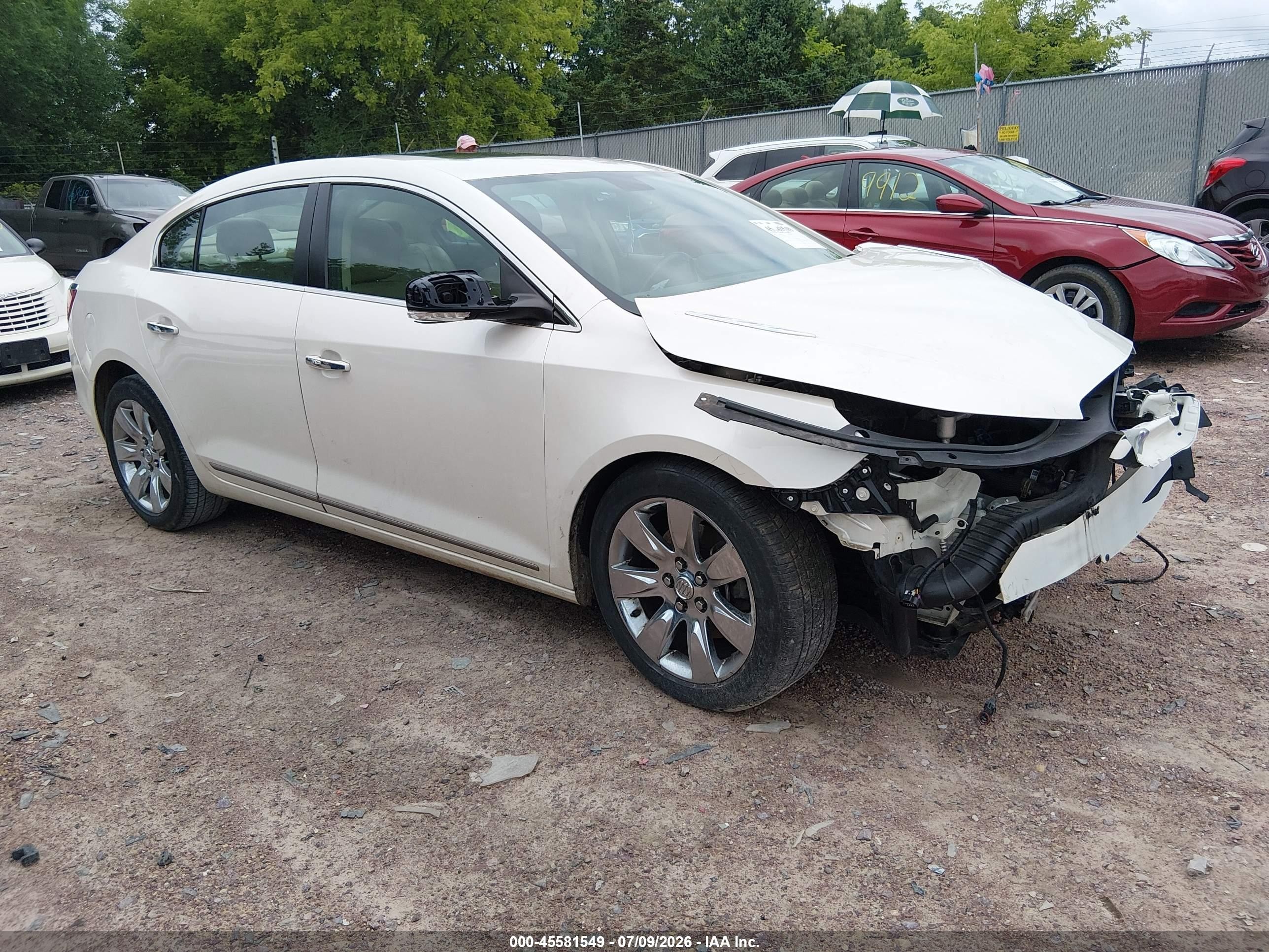 2013 Buick Lacrosse Premium 1 Group White vin: 1G4GF5E3XDF196847