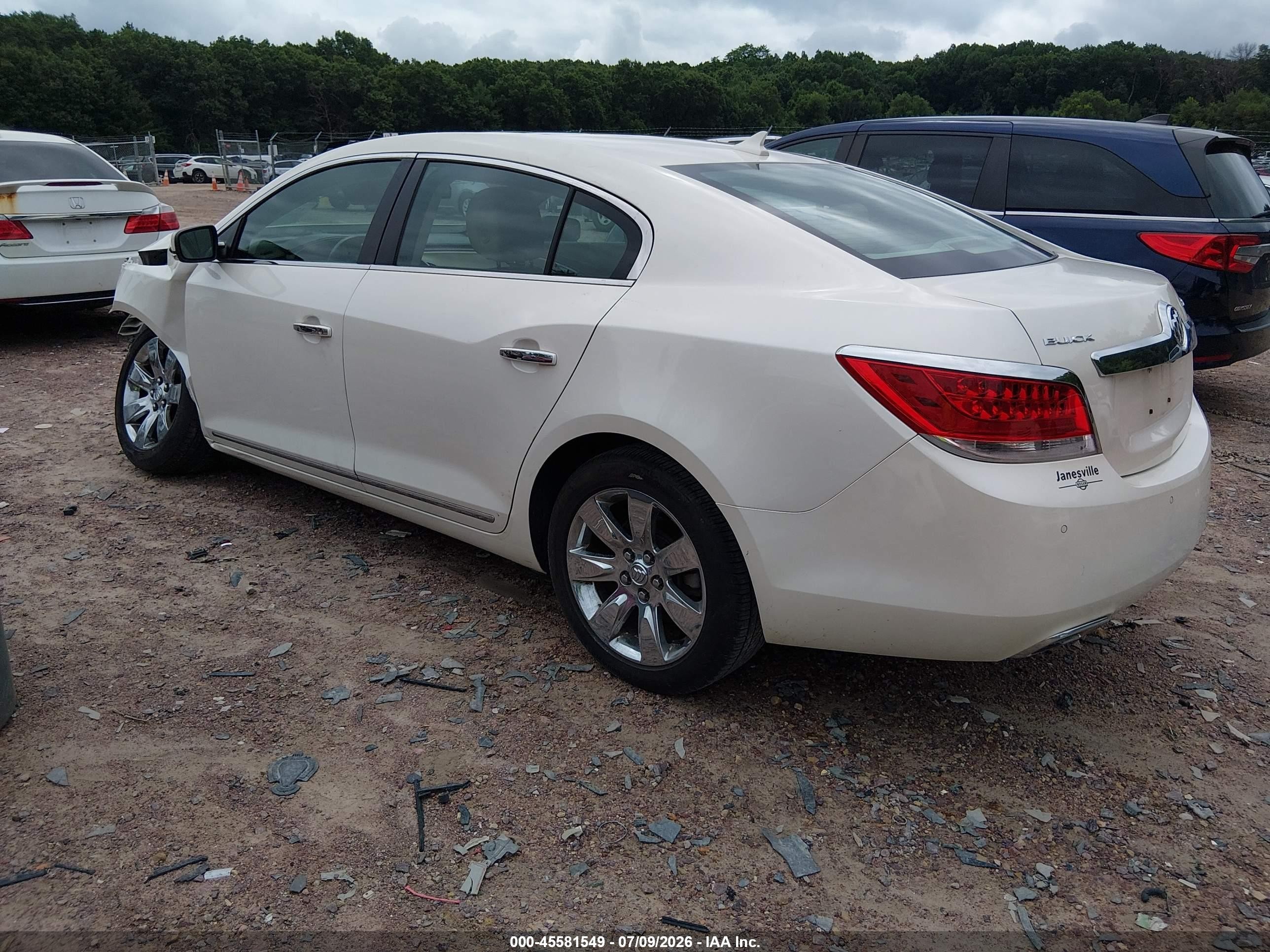 2013 Buick Lacrosse Premium 1 Group White vin: 1G4GF5E3XDF196847