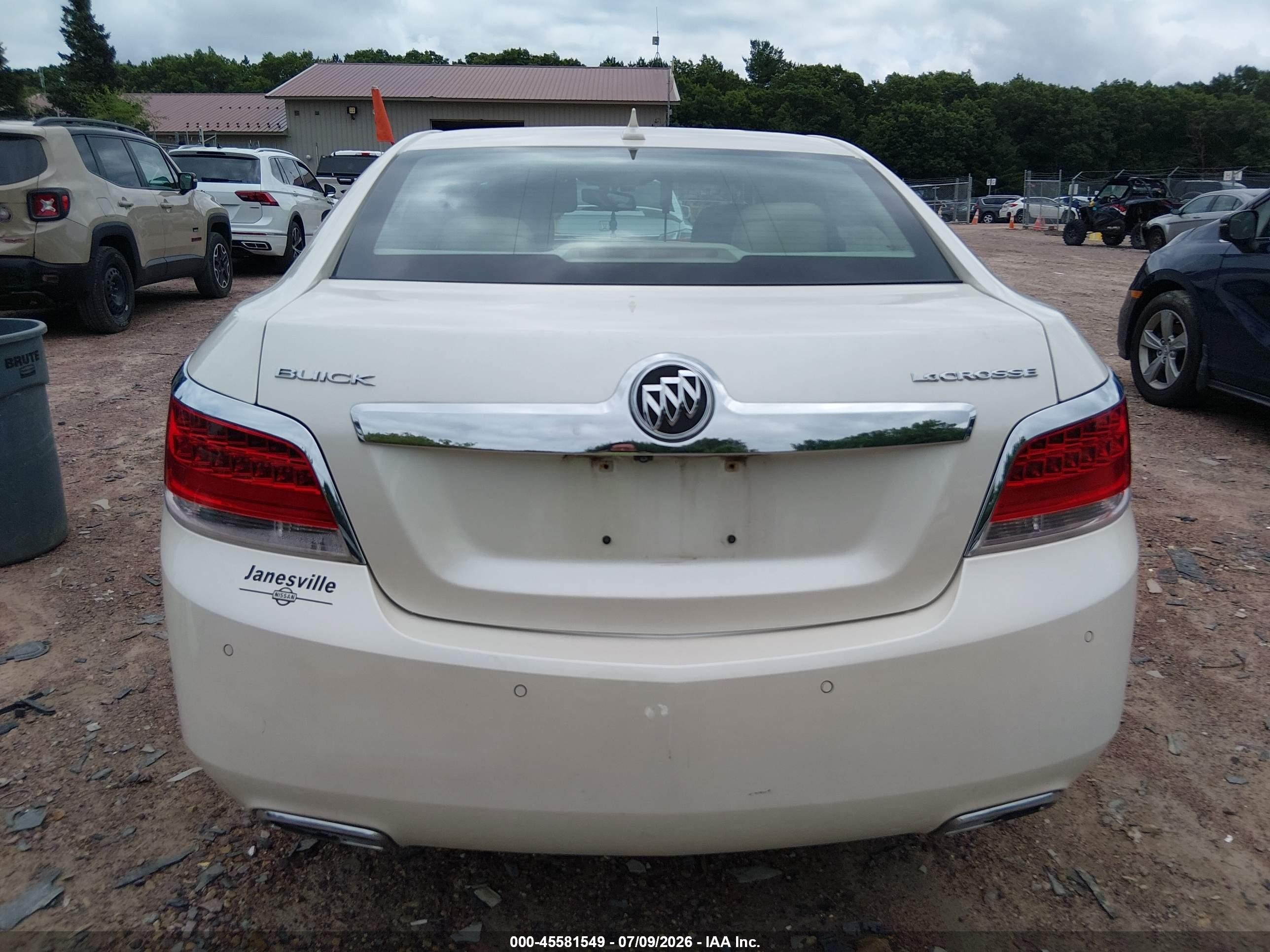 2013 Buick Lacrosse Premium 1 Group White vin: 1G4GF5E3XDF196847