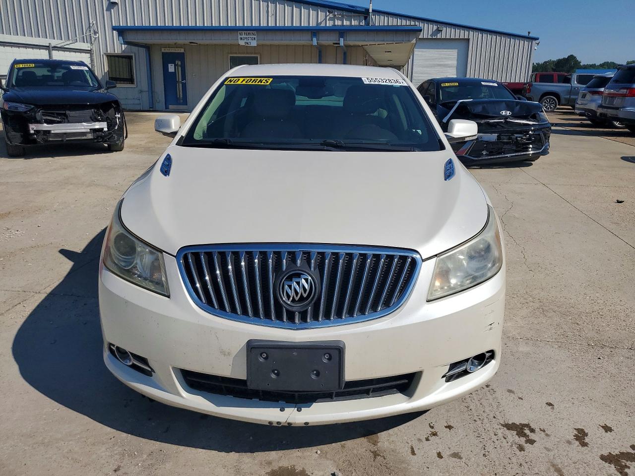 2013 Buick Lacrosse Premium White vin: 1G4GF5E3XDF200279