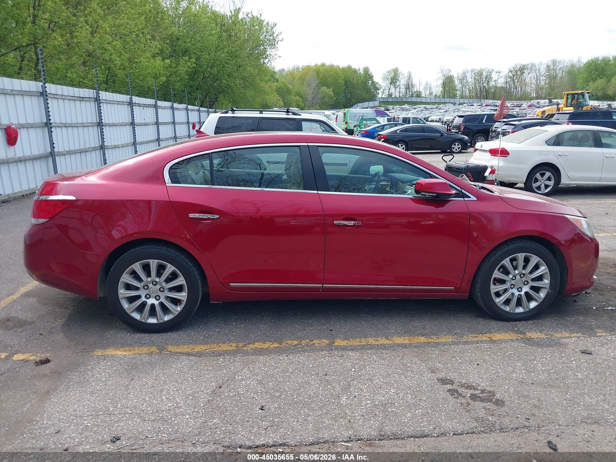2013 Buick Lacrosse Premium 1 Group Red vin: 1G4GF5E3XDF257016