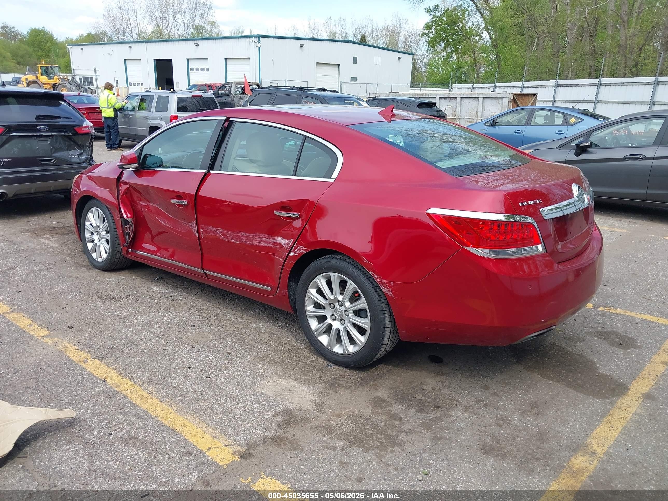2013 Buick Lacrosse Premium 1 Group Red vin: 1G4GF5E3XDF257016