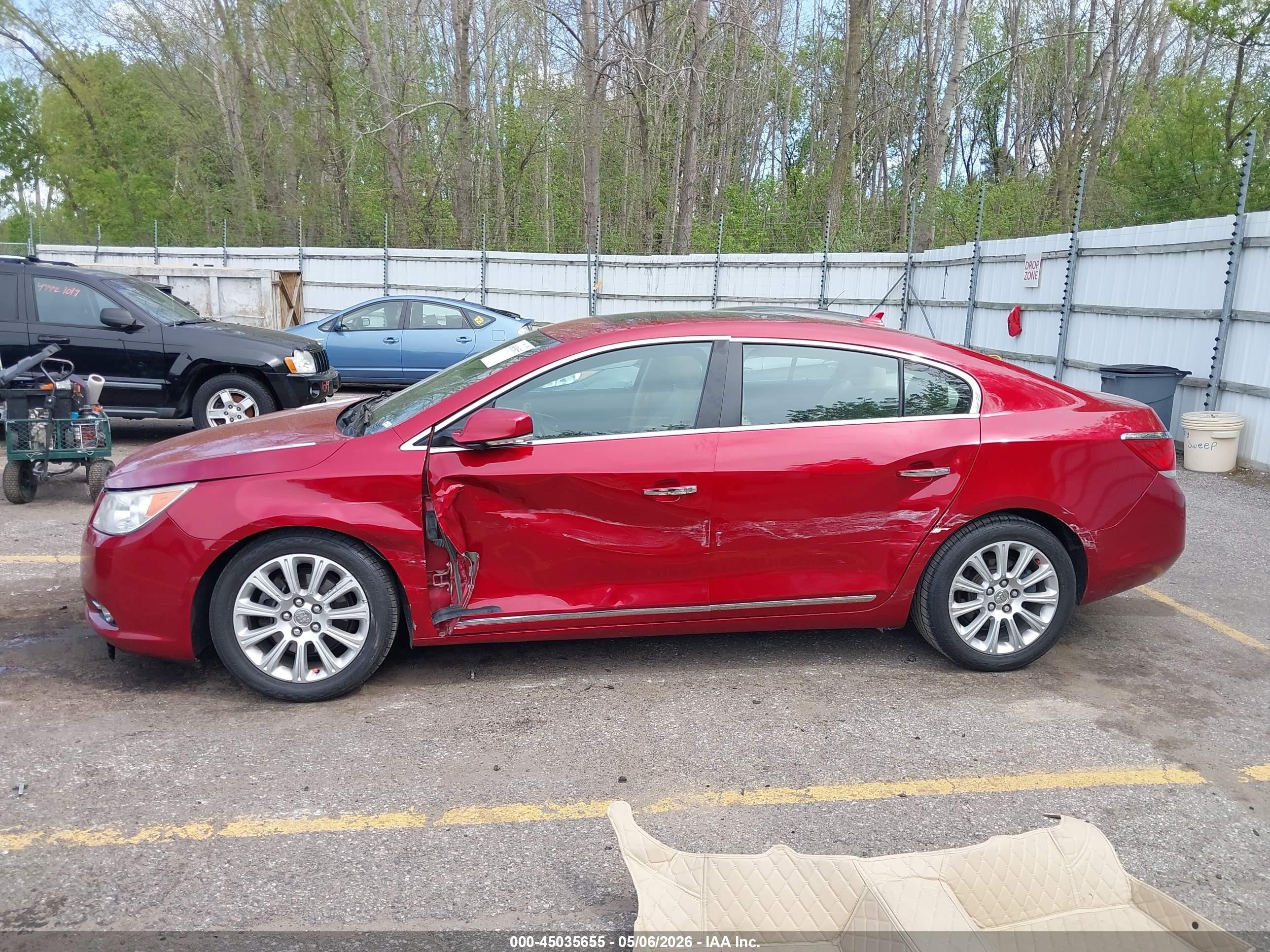2013 Buick Lacrosse Premium 1 Group Red vin: 1G4GF5E3XDF257016