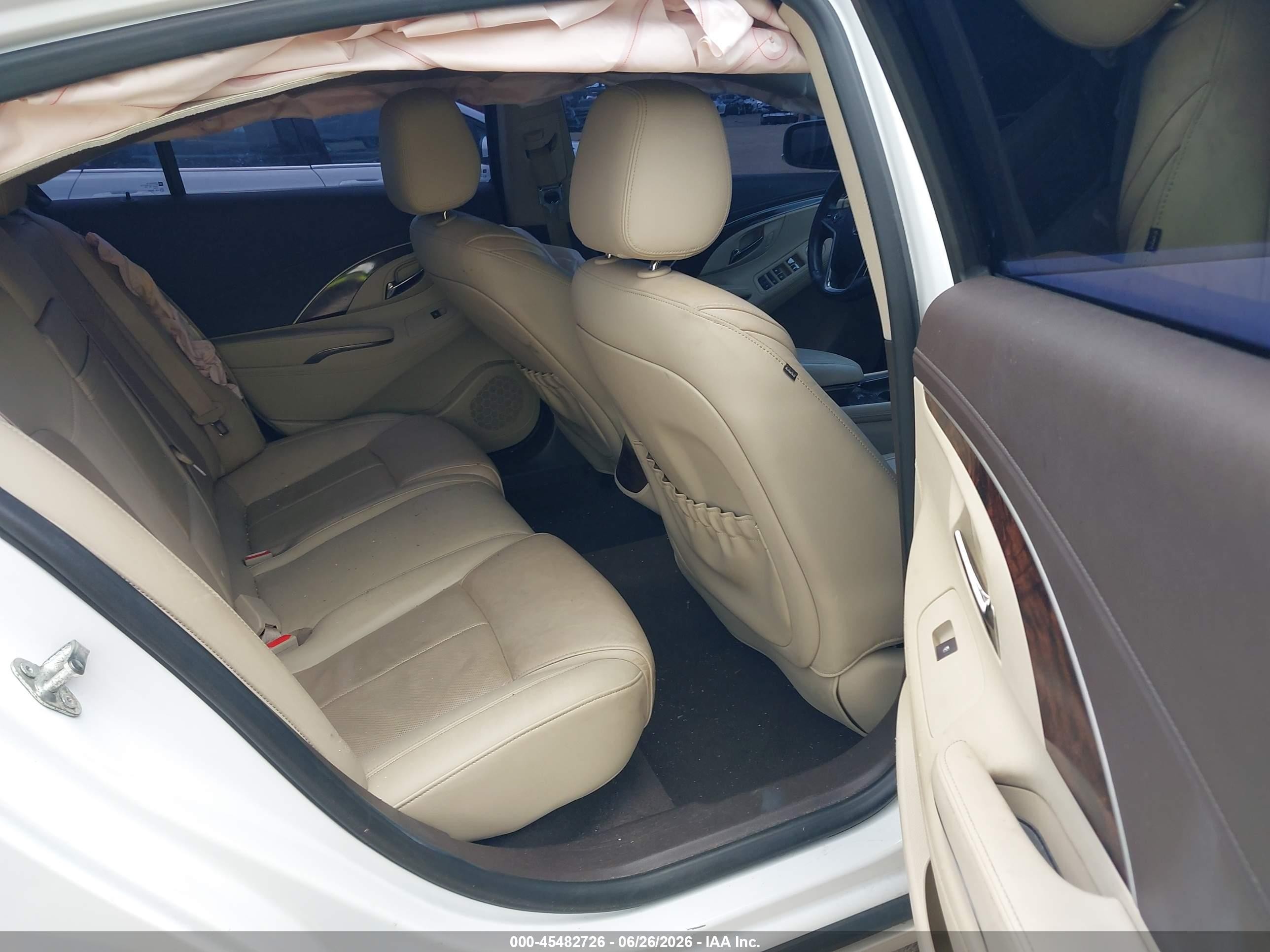 2015 Buick Lacrosse Premium Ii White vin: 1G4GF5G30FF172167