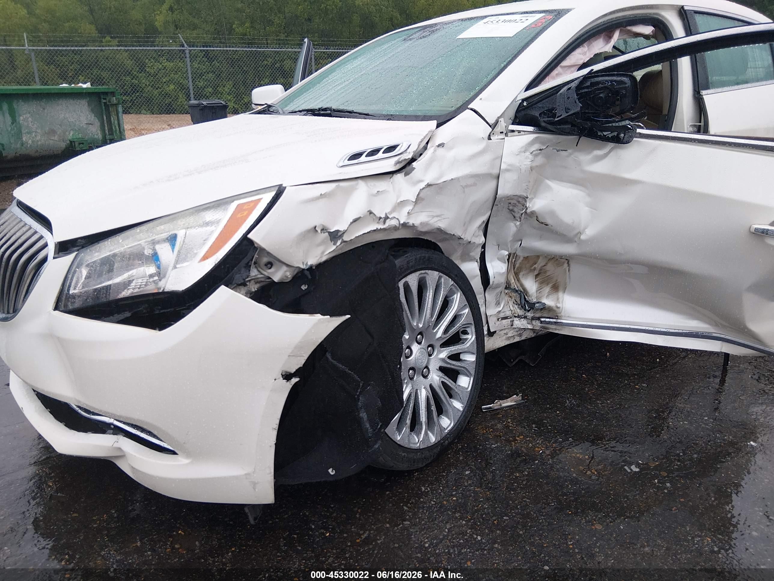 2014 Buick Lacrosse Premium Ii Group White vin: 1G4GF5G31EF210844