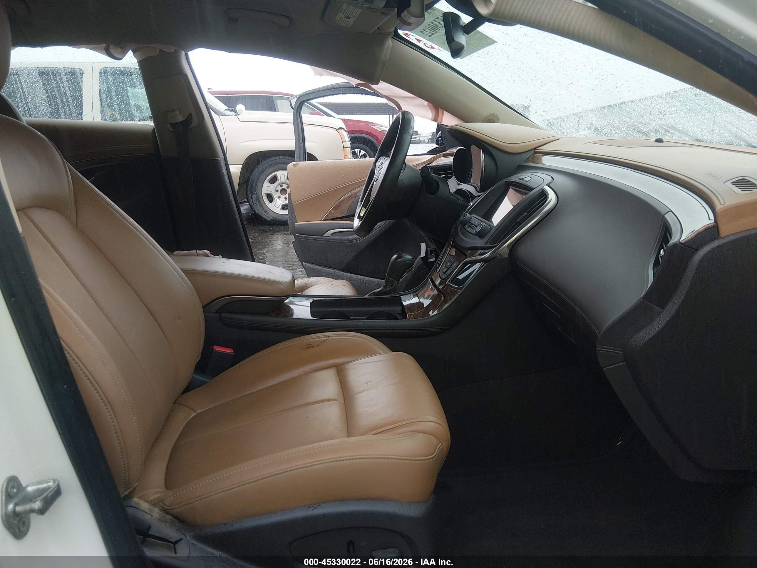 2014 Buick Lacrosse Premium Ii Group White vin: 1G4GF5G31EF210844