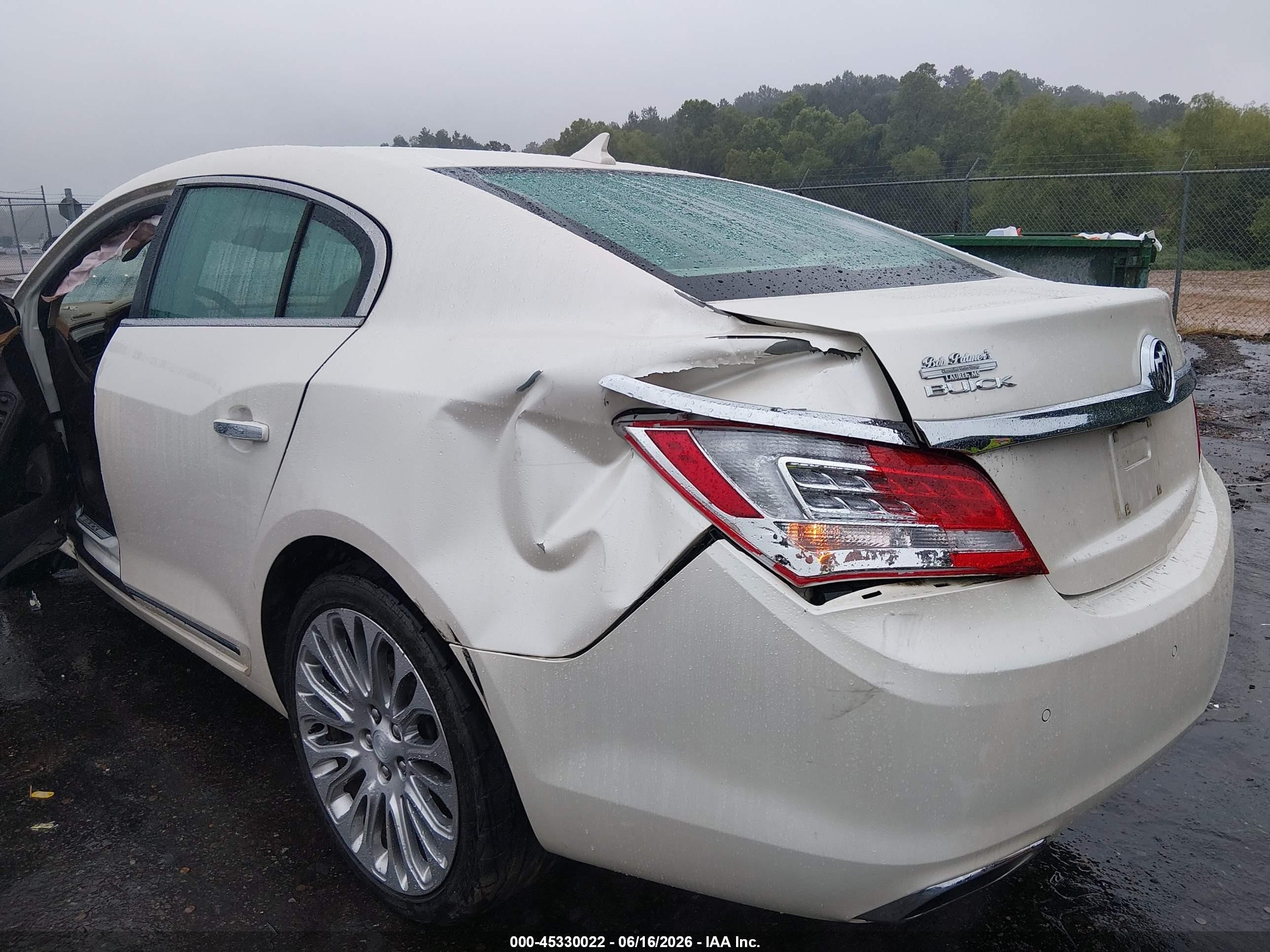 2014 Buick Lacrosse Premium Ii Group White vin: 1G4GF5G31EF210844