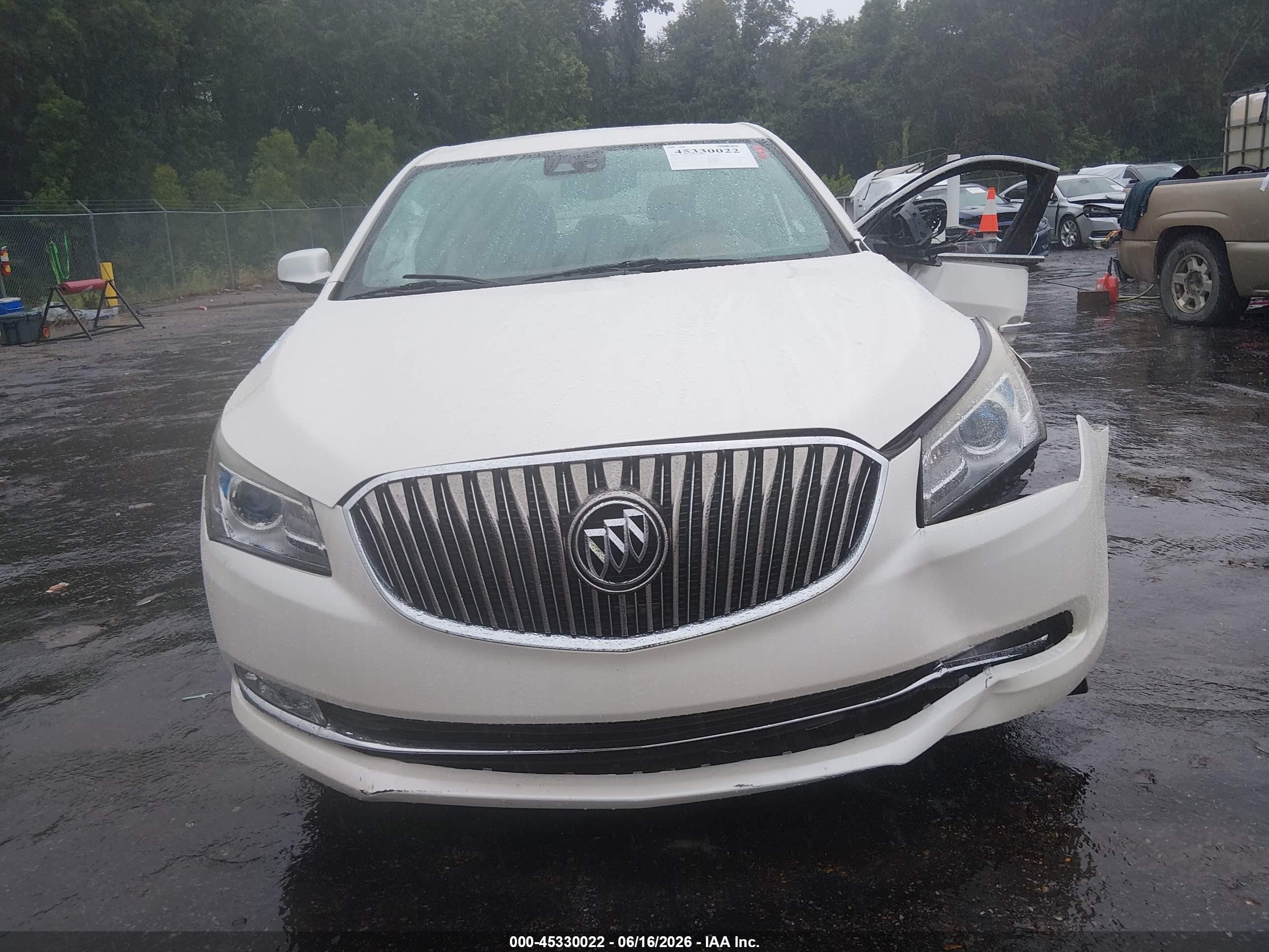 2014 Buick Lacrosse Premium Ii Group White vin: 1G4GF5G31EF210844
