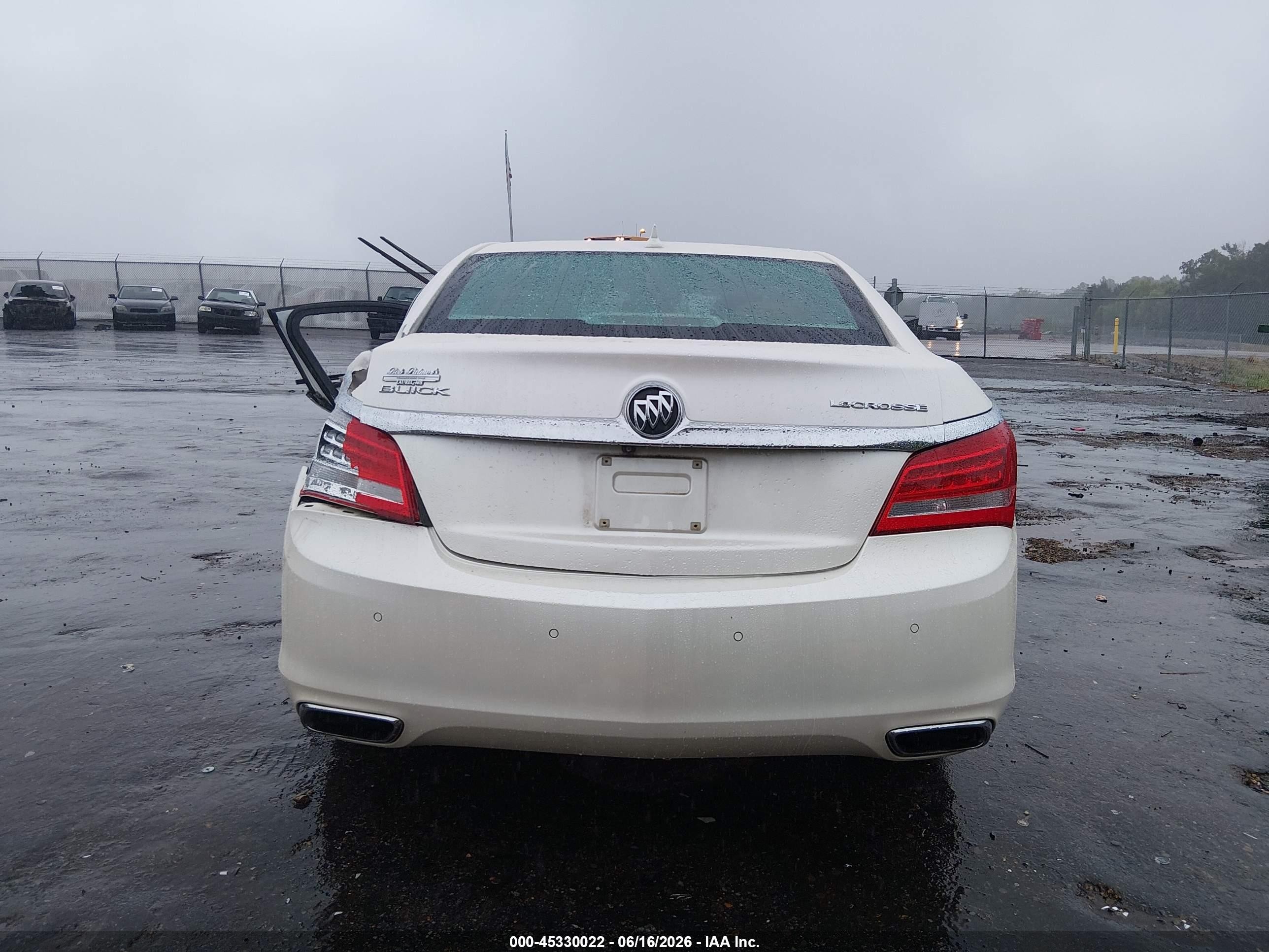 2014 Buick Lacrosse Premium Ii Group White vin: 1G4GF5G31EF210844