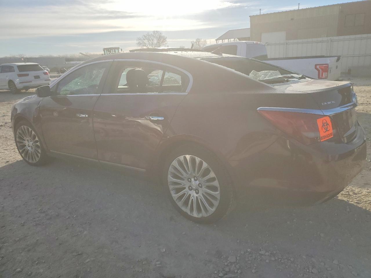 2014 Buick Lacrosse Touring Red vin: 1G4GF5G31EF241933