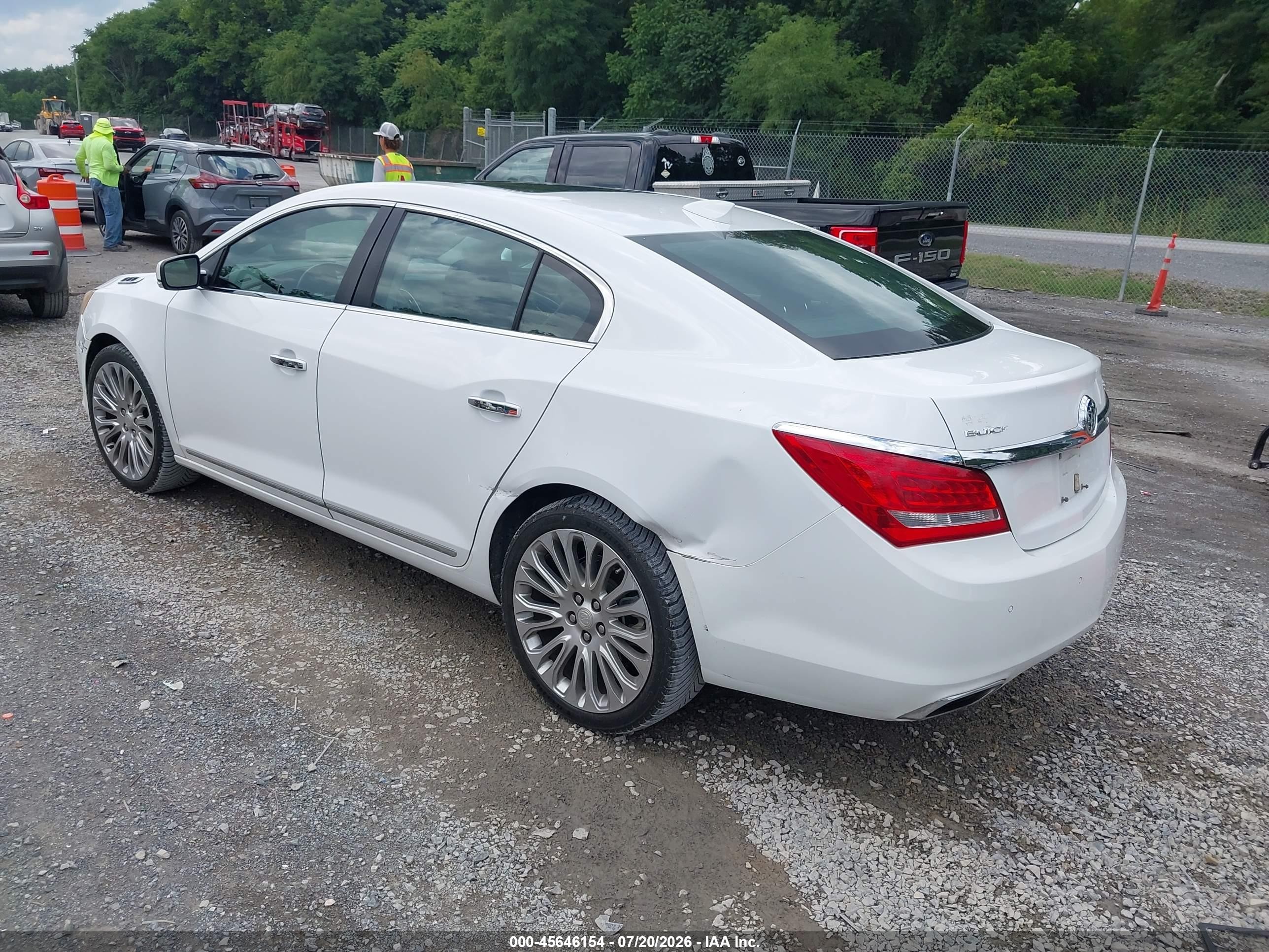 2015 Buick Lacrosse Premium Ii White vin: 1G4GF5G31FF203765