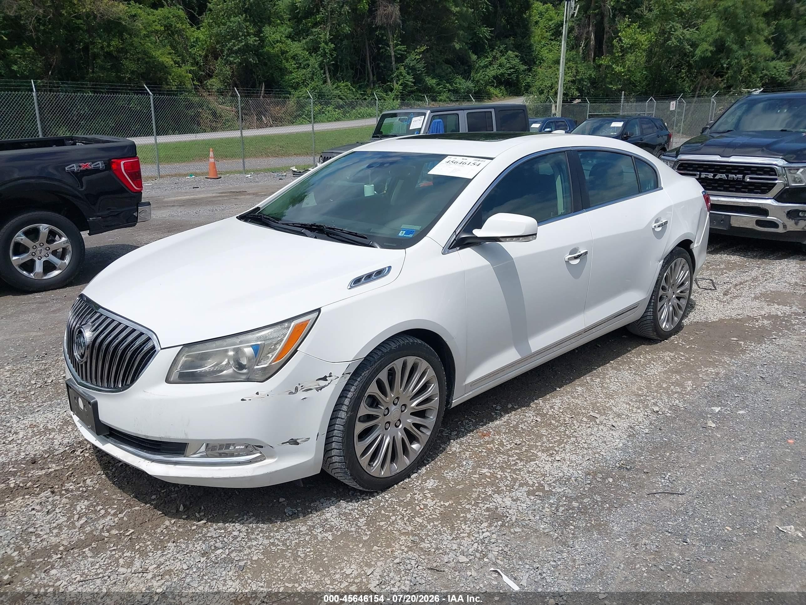 2015 Buick Lacrosse Premium Ii White vin: 1G4GF5G31FF203765