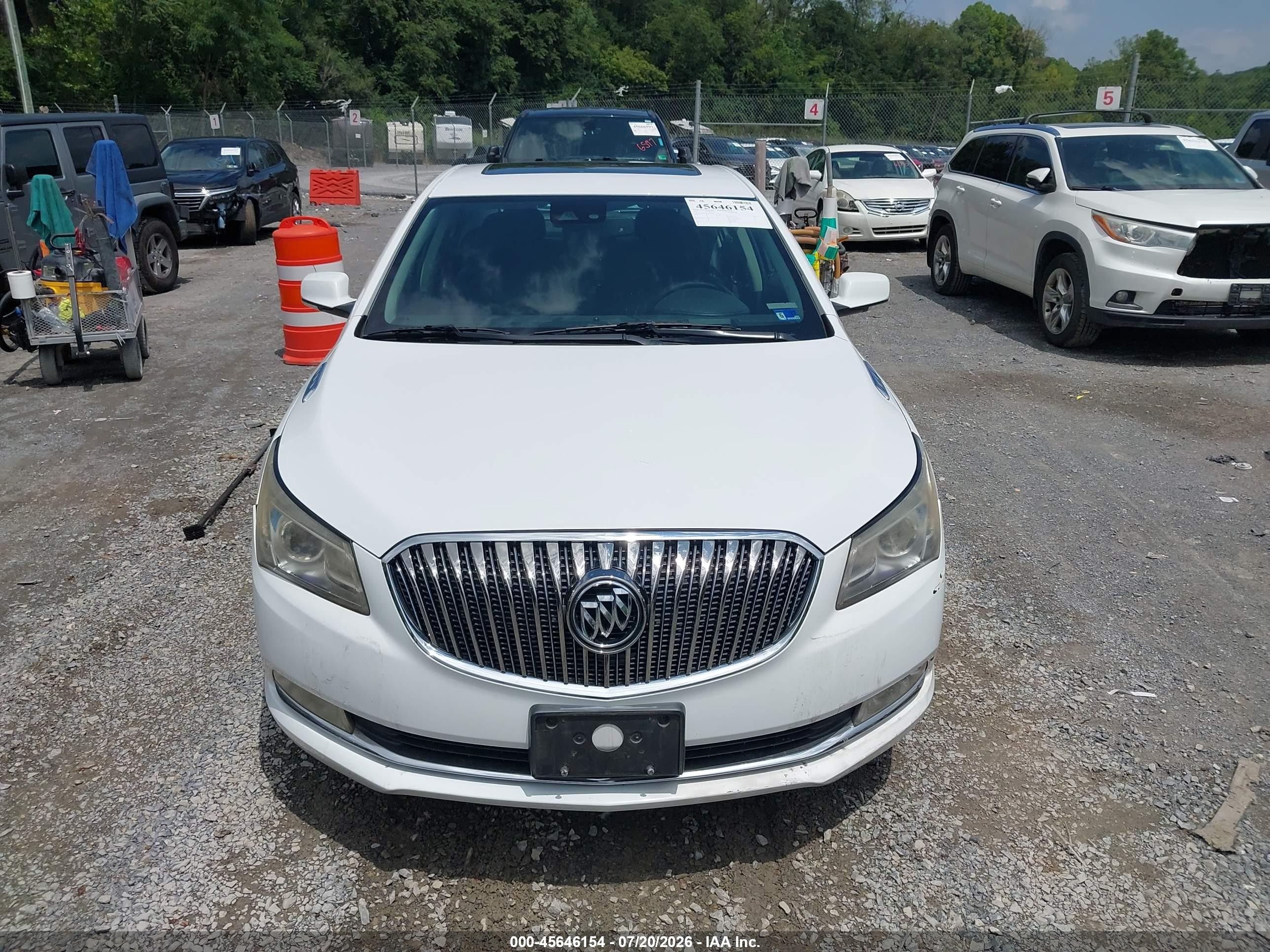2015 Buick Lacrosse Premium Ii White vin: 1G4GF5G31FF203765