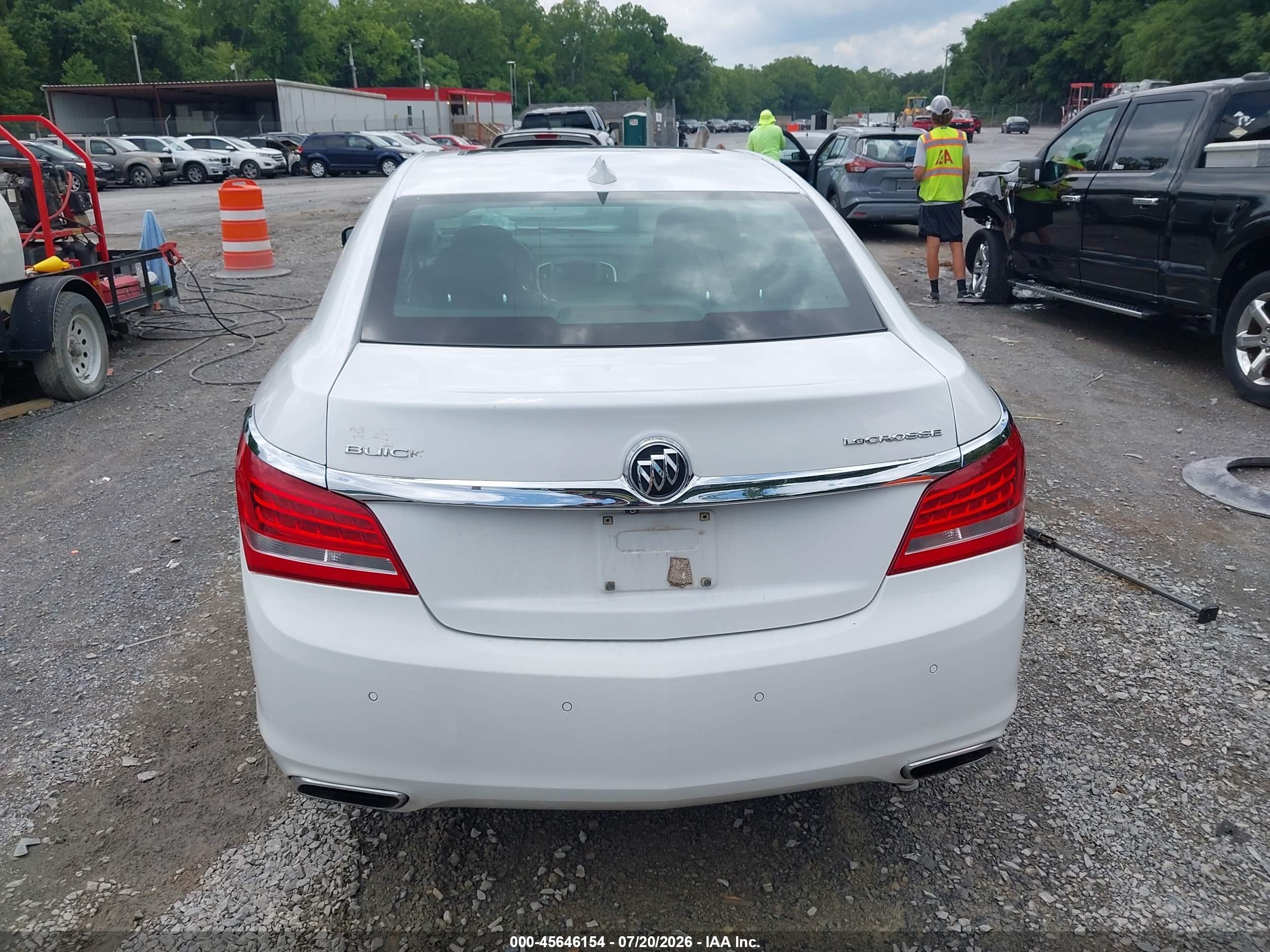 2015 Buick Lacrosse Premium Ii White vin: 1G4GF5G31FF203765