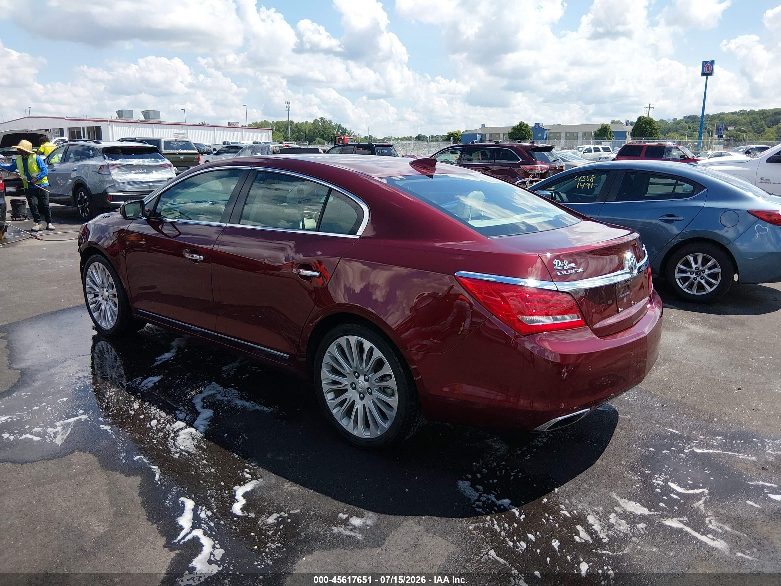 2015 Buick Lacrosse Premium Ii Maroon vin: 1G4GF5G32FF139686