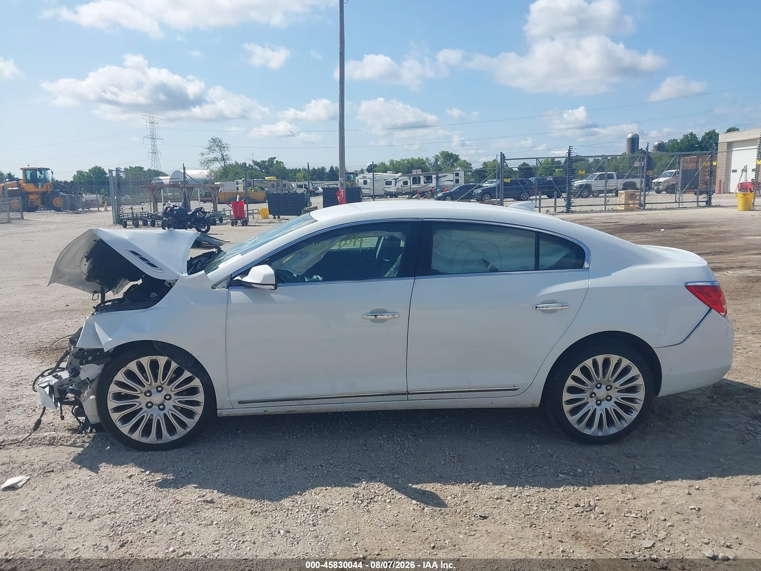 2015 Buick Lacrosse   White vin: 1G4GF5G32FF140854