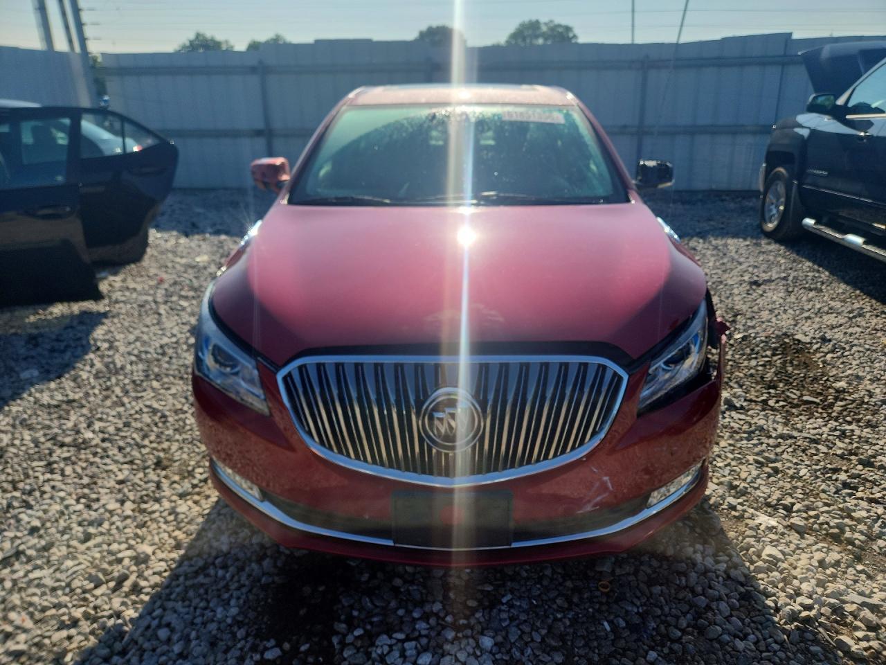 2014 Buick Lacrosse Touring Red vin: 1G4GF5G33EF126198