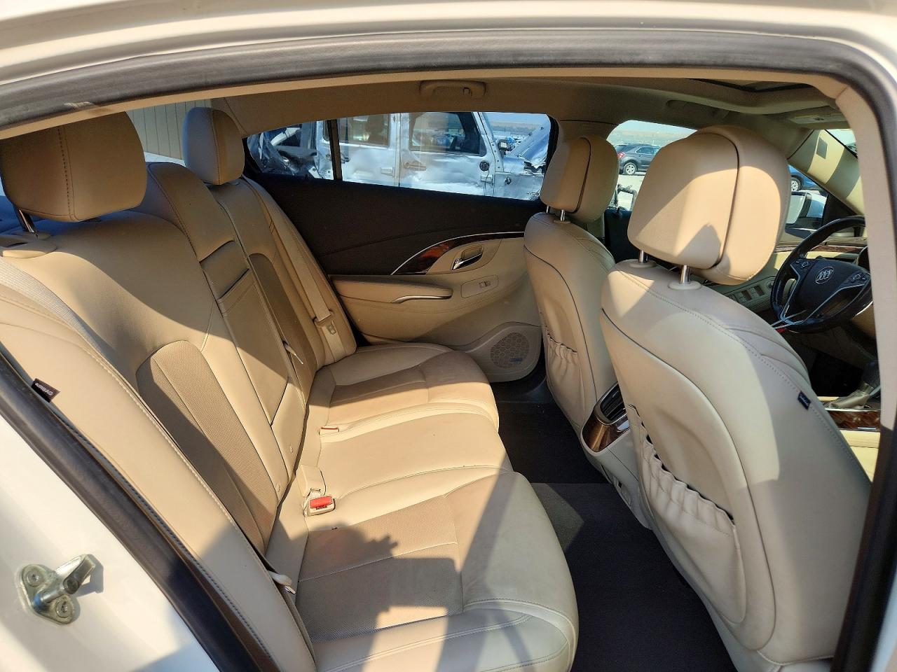 2014 Buick Lacrosse Touring White vin: 1G4GF5G33EF209372