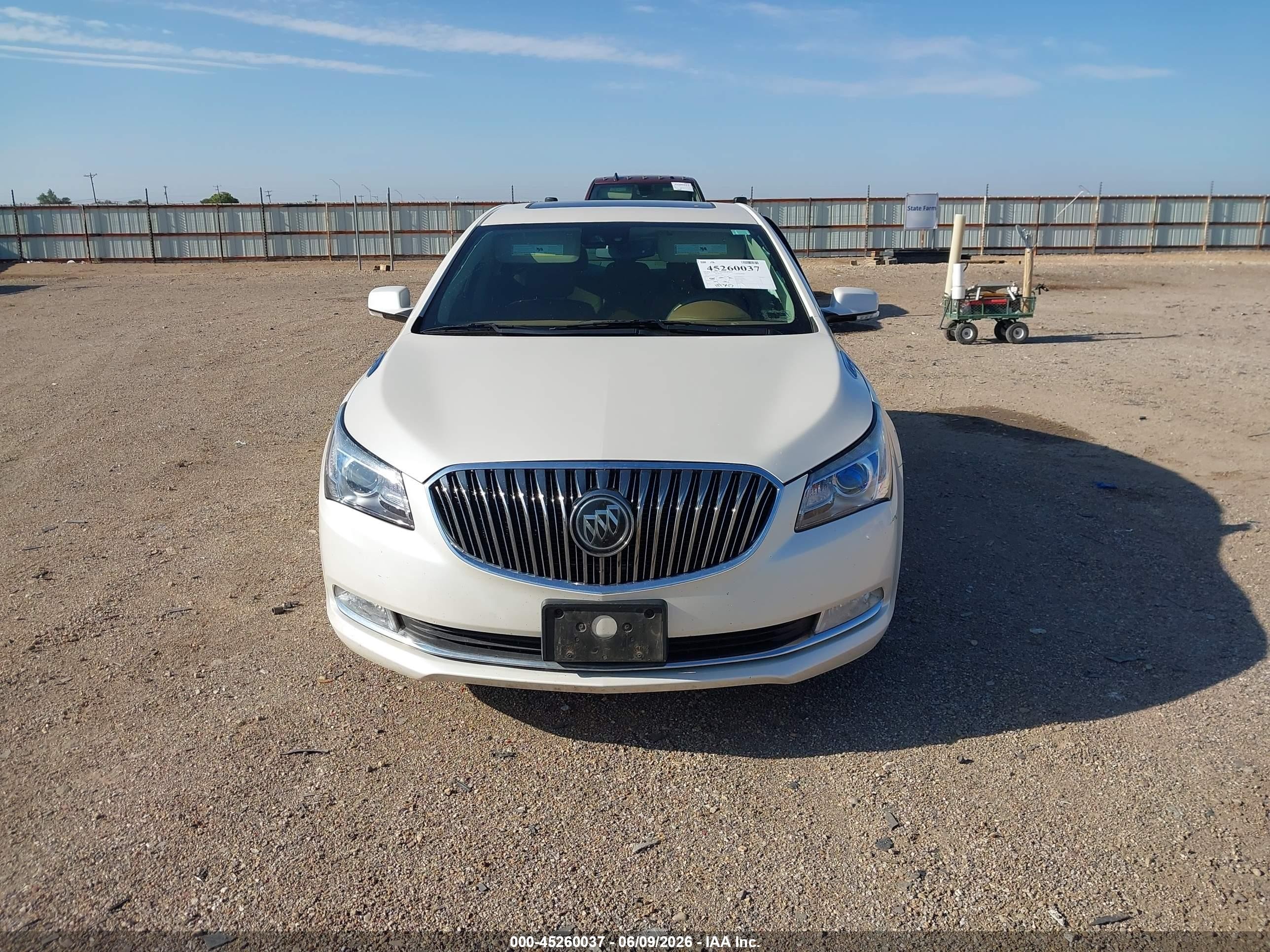 2014 Buick Lacrosse Premium Ii Group White vin: 1G4GF5G33EF213938
