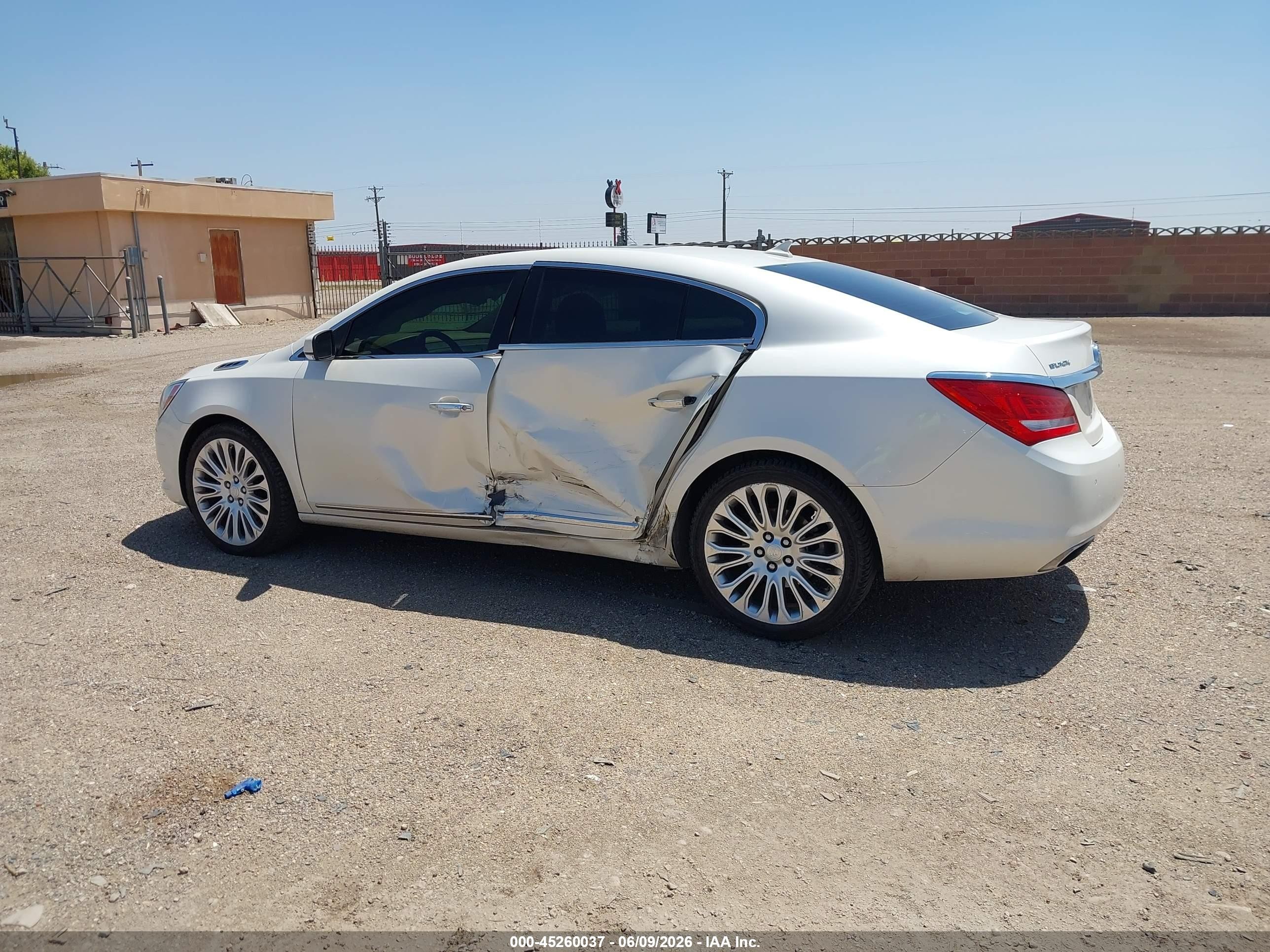 2014 Buick Lacrosse Premium Ii Group White vin: 1G4GF5G33EF213938