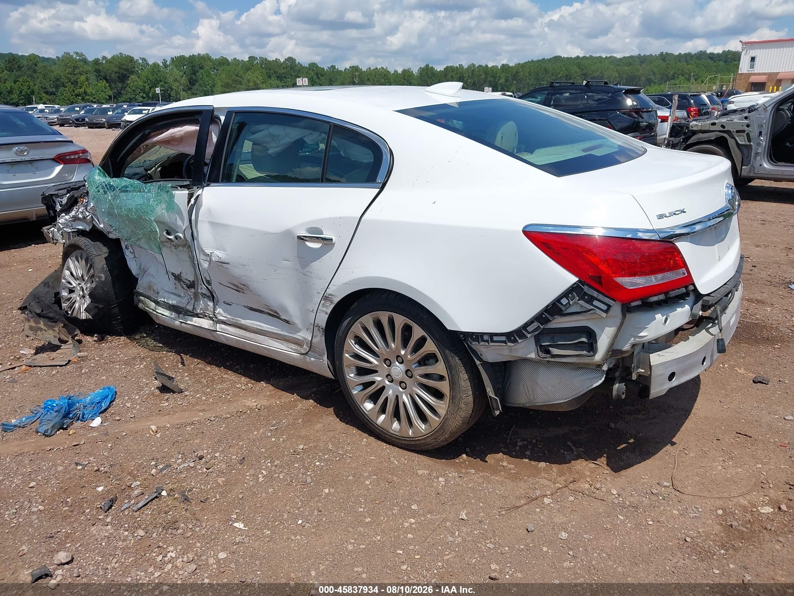 2015 Buick Lacrosse Premium Ii White vin: 1G4GF5G33FF260310