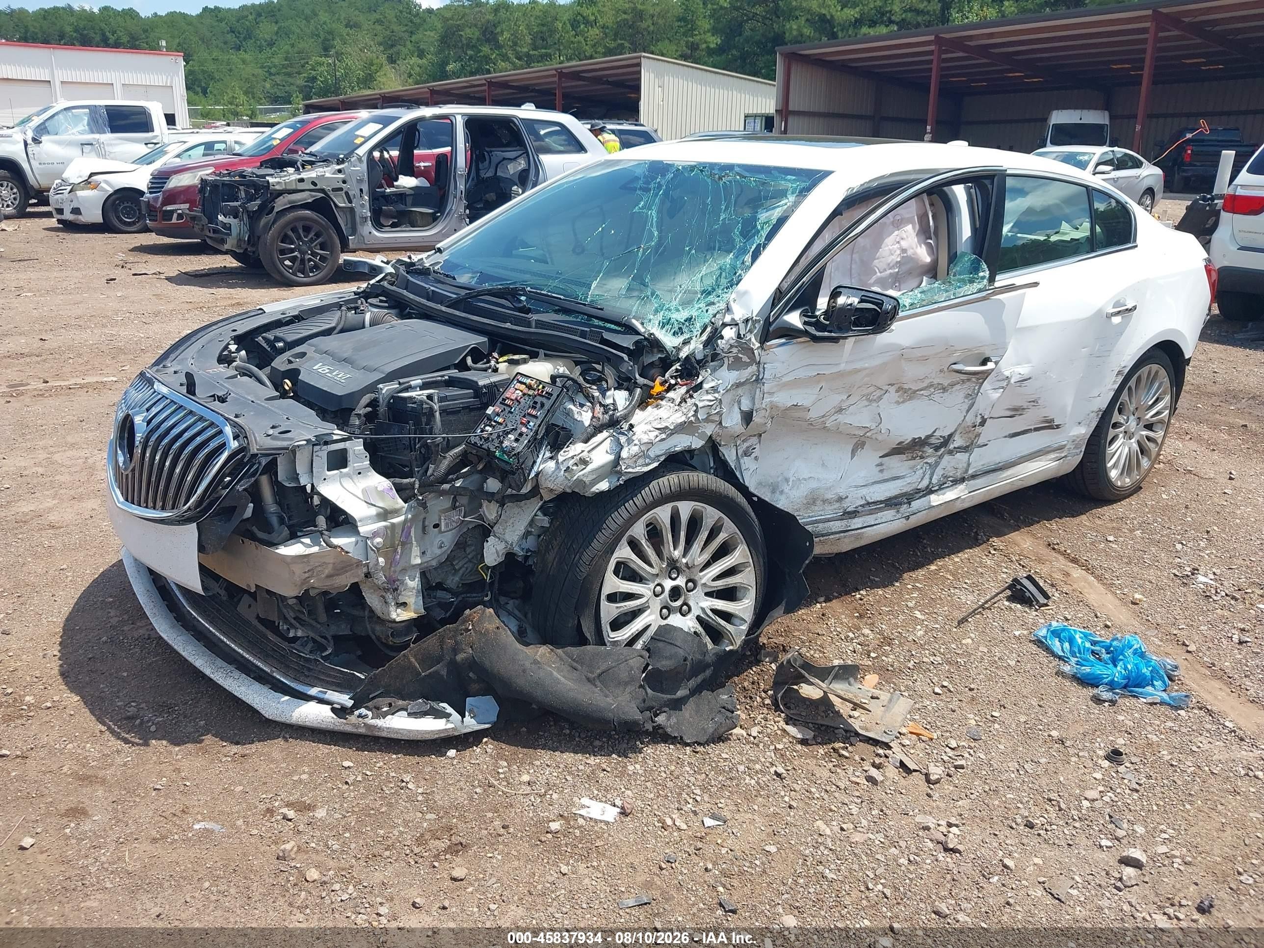 2015 Buick Lacrosse Premium Ii White vin: 1G4GF5G33FF260310