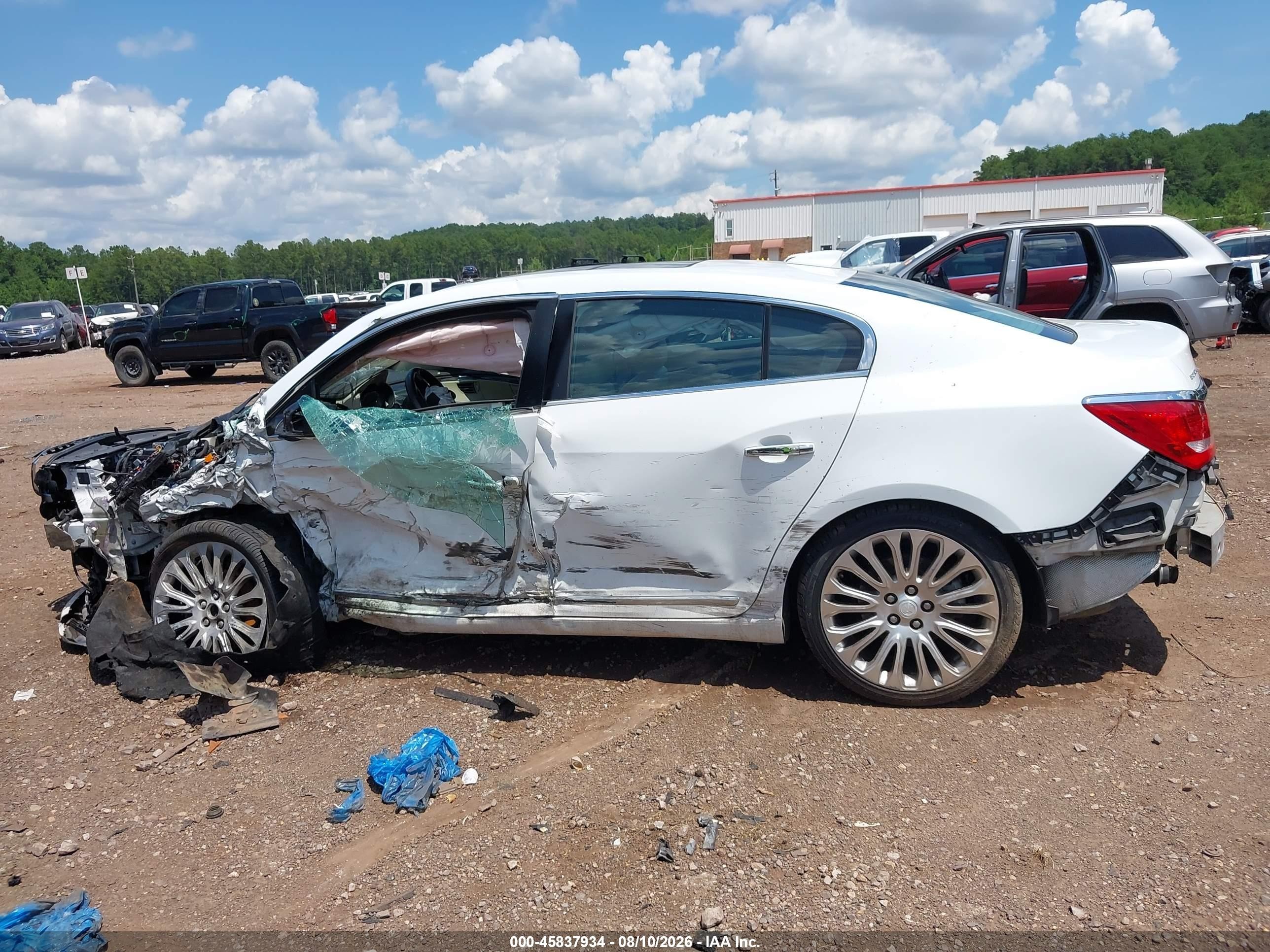 2015 Buick Lacrosse Premium Ii White vin: 1G4GF5G33FF260310