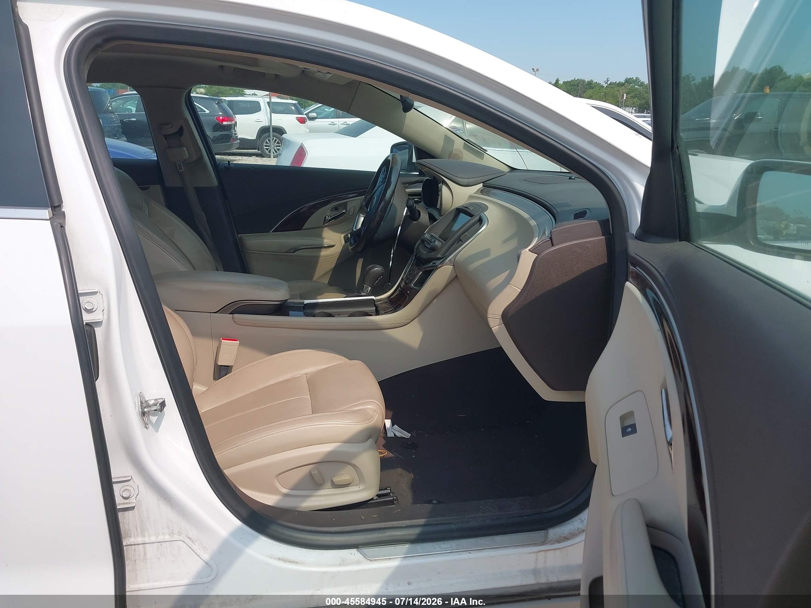 2015 Buick Lacrosse Premium Ii Белый vin: 1G4GF5G33FF261392