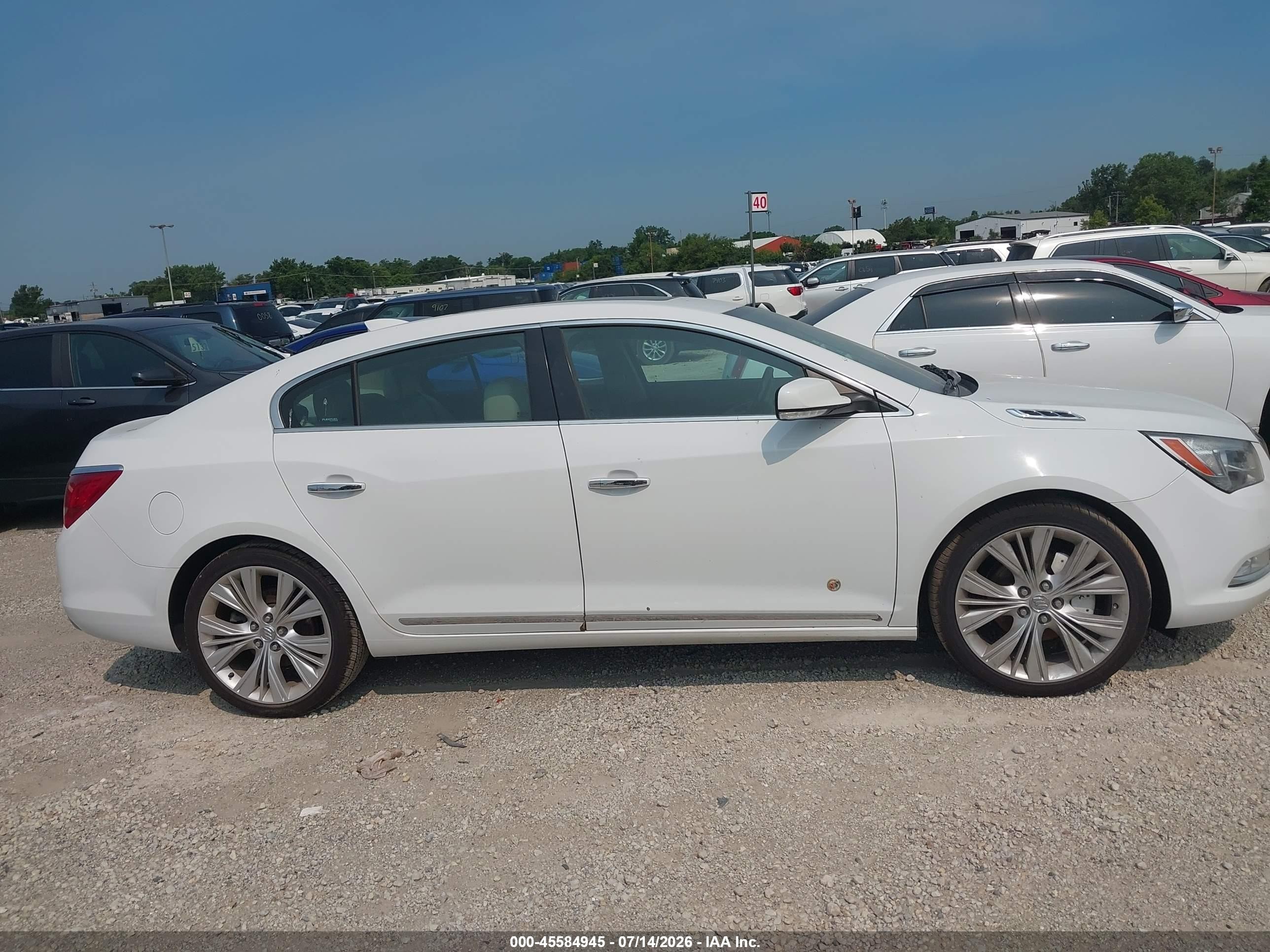 2015 Buick Lacrosse Premium Ii Белый vin: 1G4GF5G33FF261392