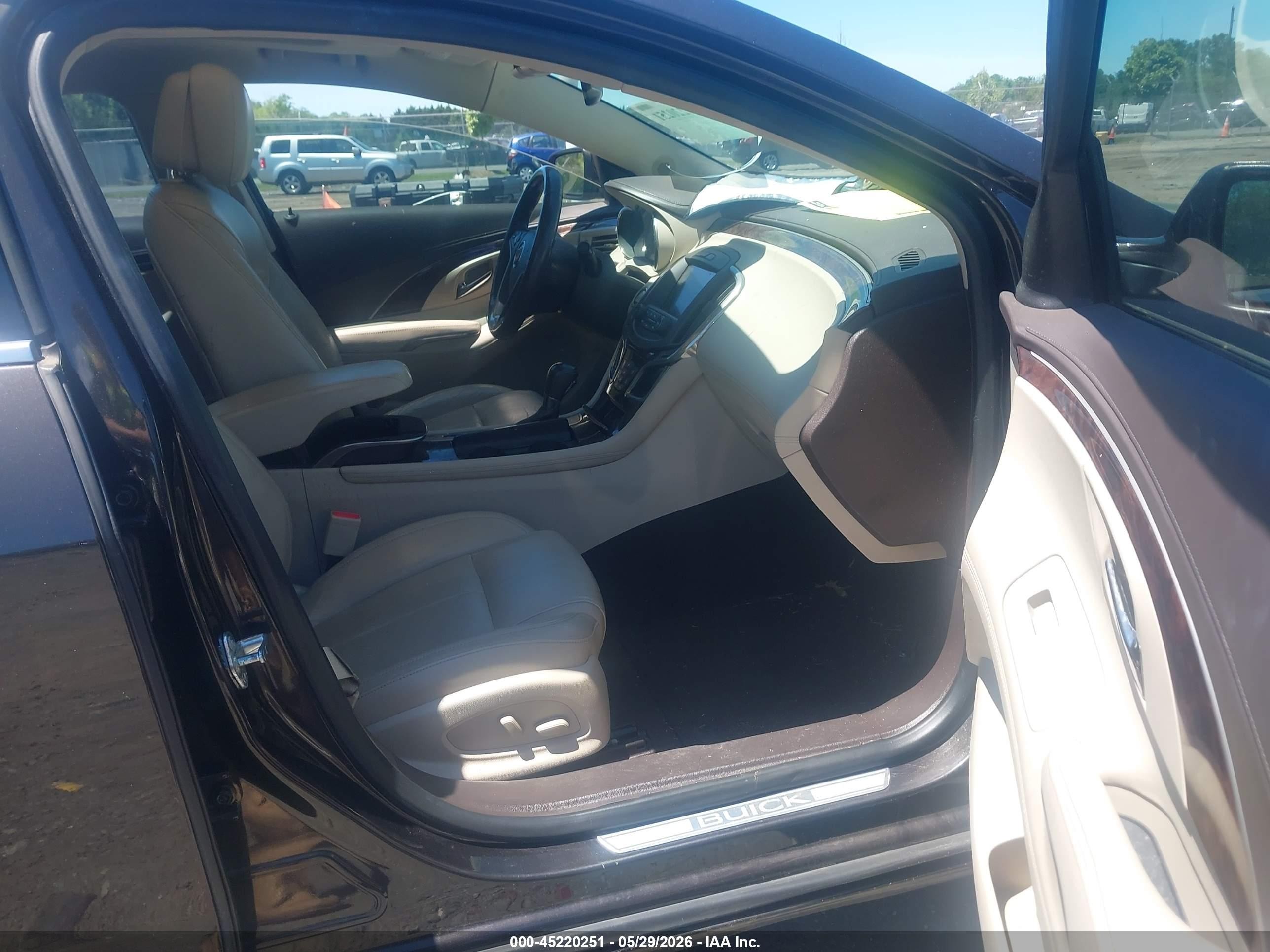 2014 Buick Lacrosse Premium Ii Group Brown vin: 1G4GF5G35EF153631