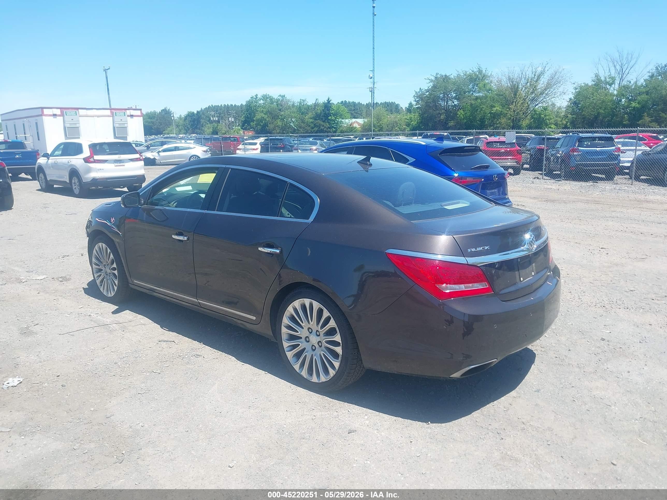2014 Buick Lacrosse Premium Ii Group Brown vin: 1G4GF5G35EF153631