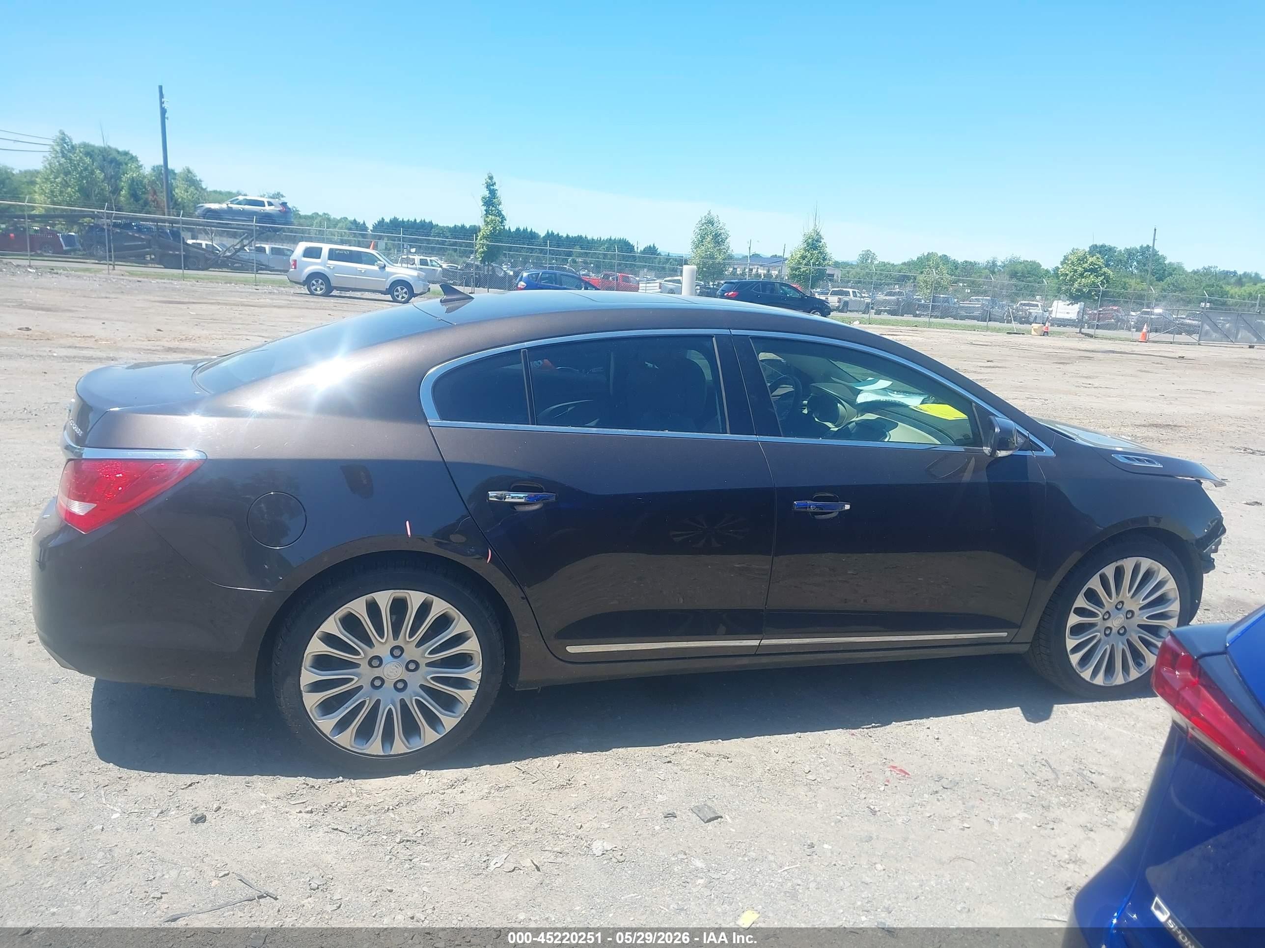 2014 Buick Lacrosse Premium Ii Group Brown vin: 1G4GF5G35EF153631