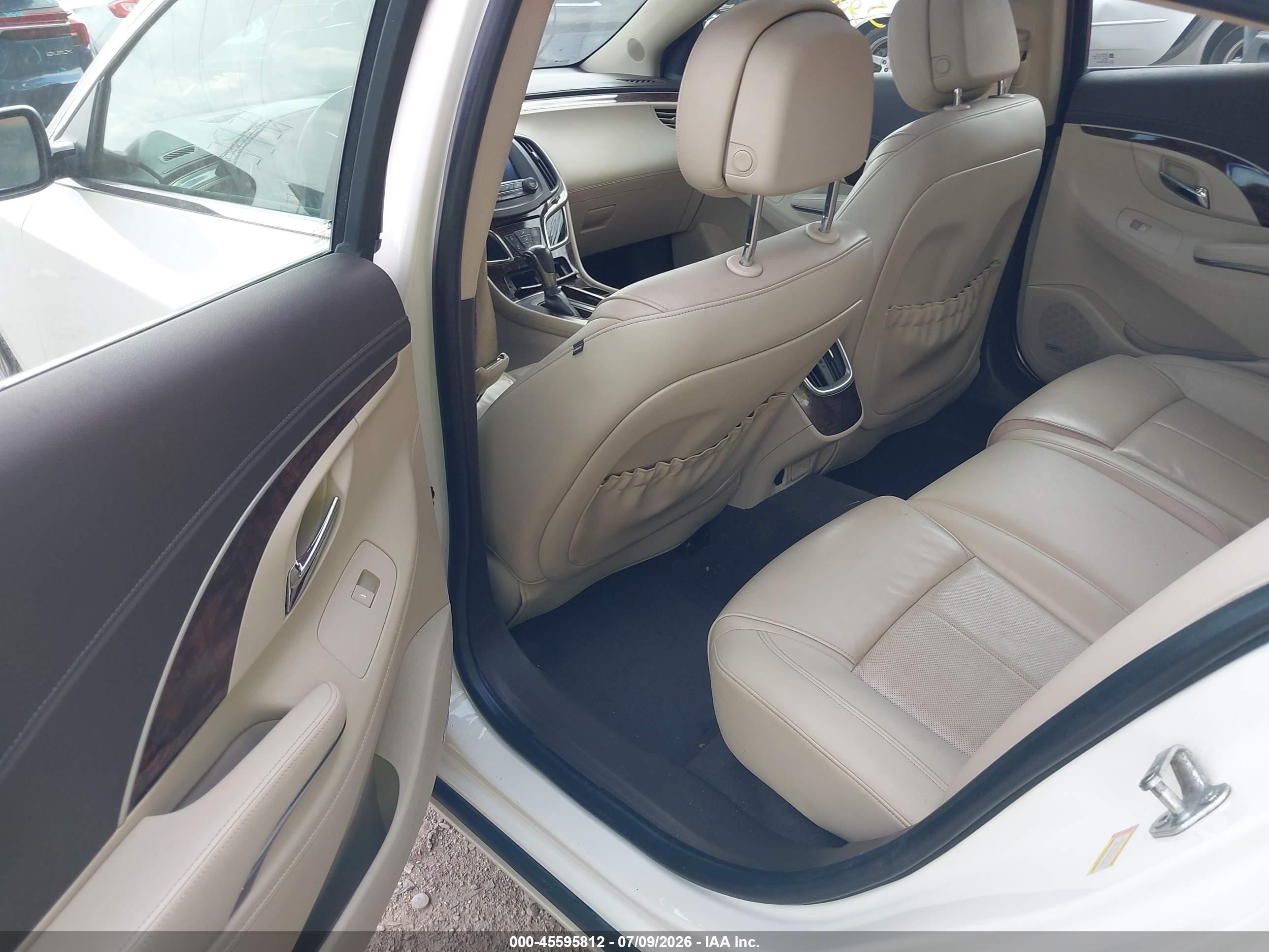 2014 Buick Lacrosse Premium Ii Group White vin: 1G4GF5G35EF191747