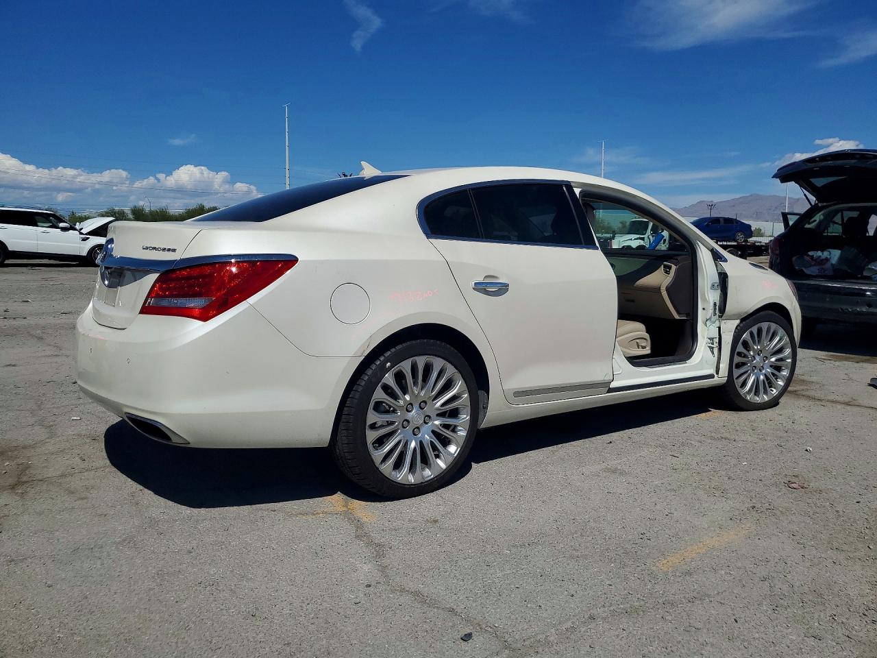 2014 Buick Lacrosse Touring White vin: 1G4GF5G35EF204349