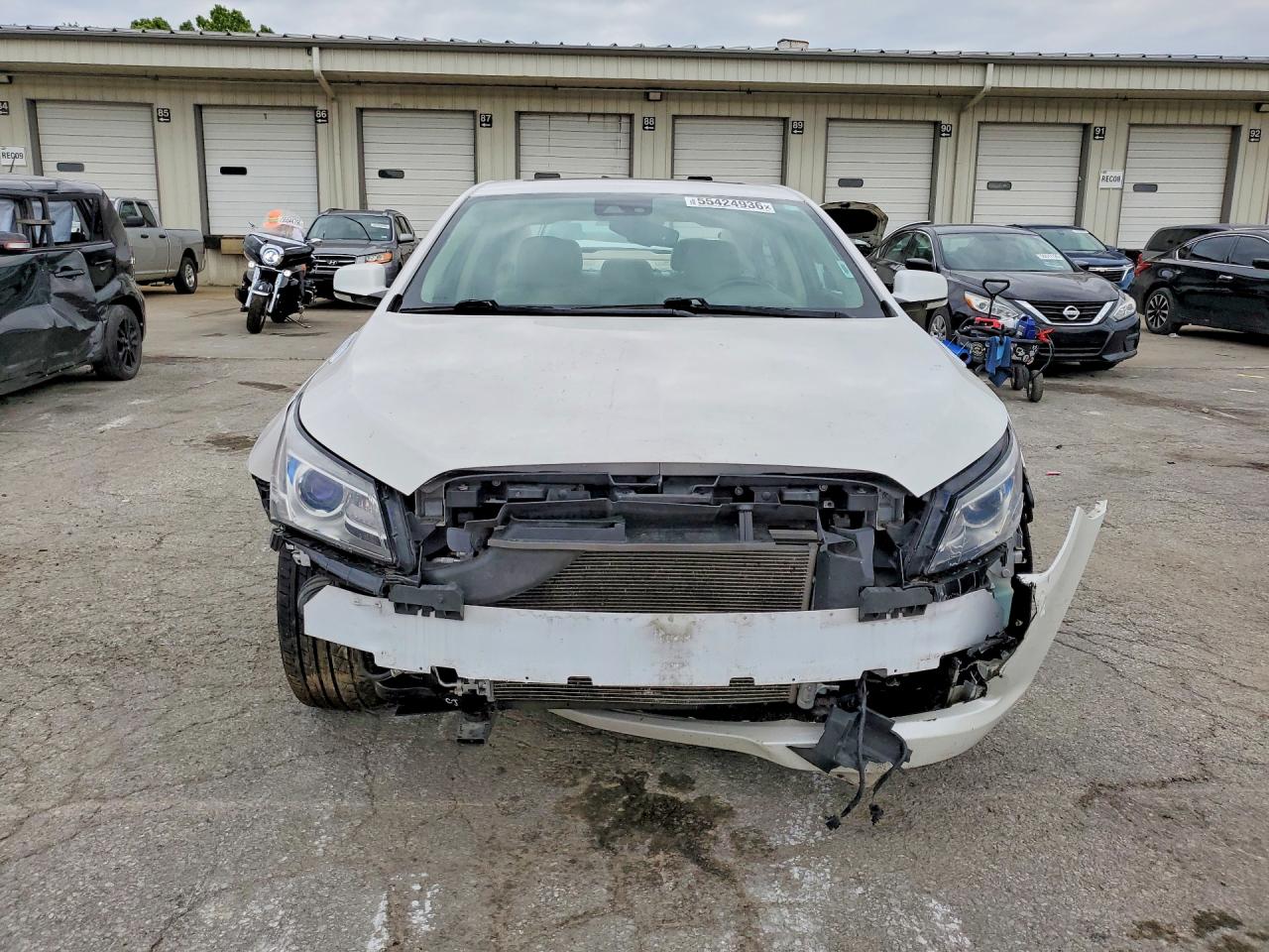 2015 Buick Lacrosse Premium White vin: 1G4GF5G35FF308423
