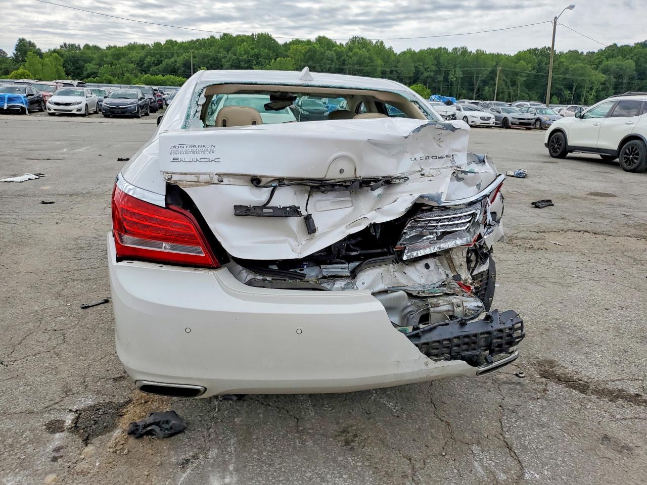 2015 Buick Lacrosse Premium White vin: 1G4GF5G35FF308423