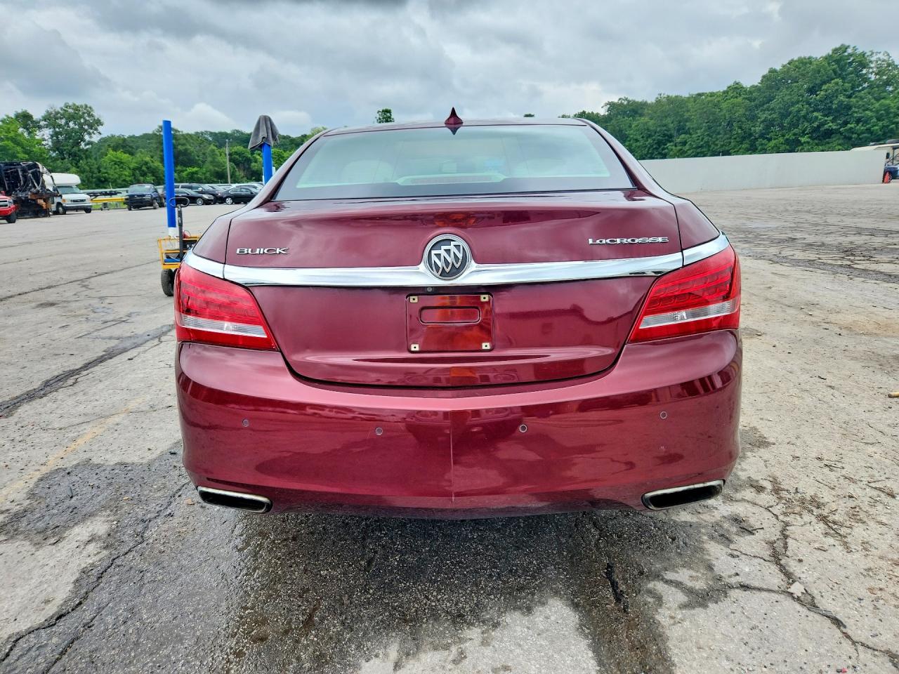 2015 Buick Lacrosse Premium Red vin: 1G4GF5G36FF143613