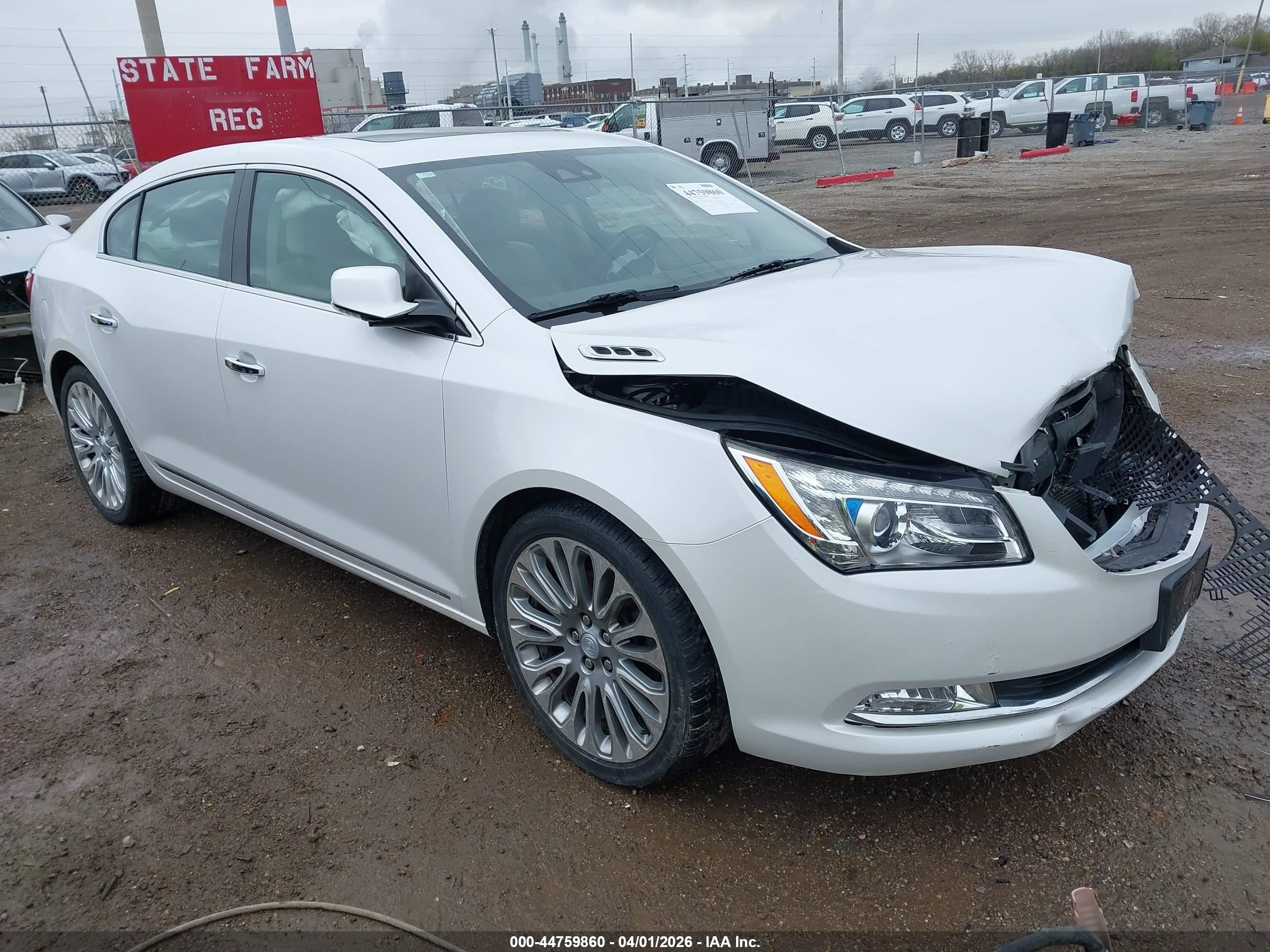 2015 Buick Lacrosse   White vin: 1G4GF5G36FF326400