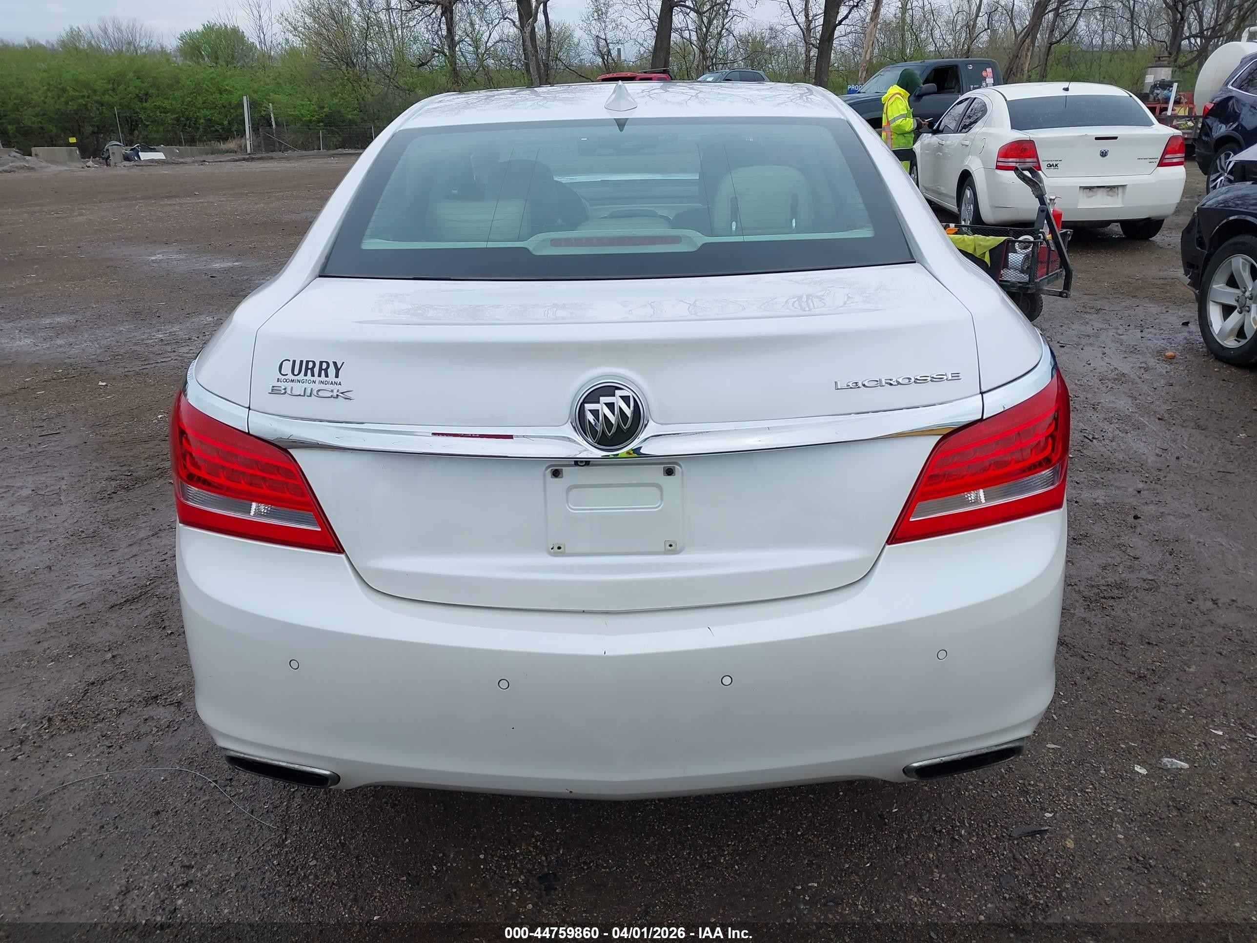 2015 Buick Lacrosse   White vin: 1G4GF5G36FF326400