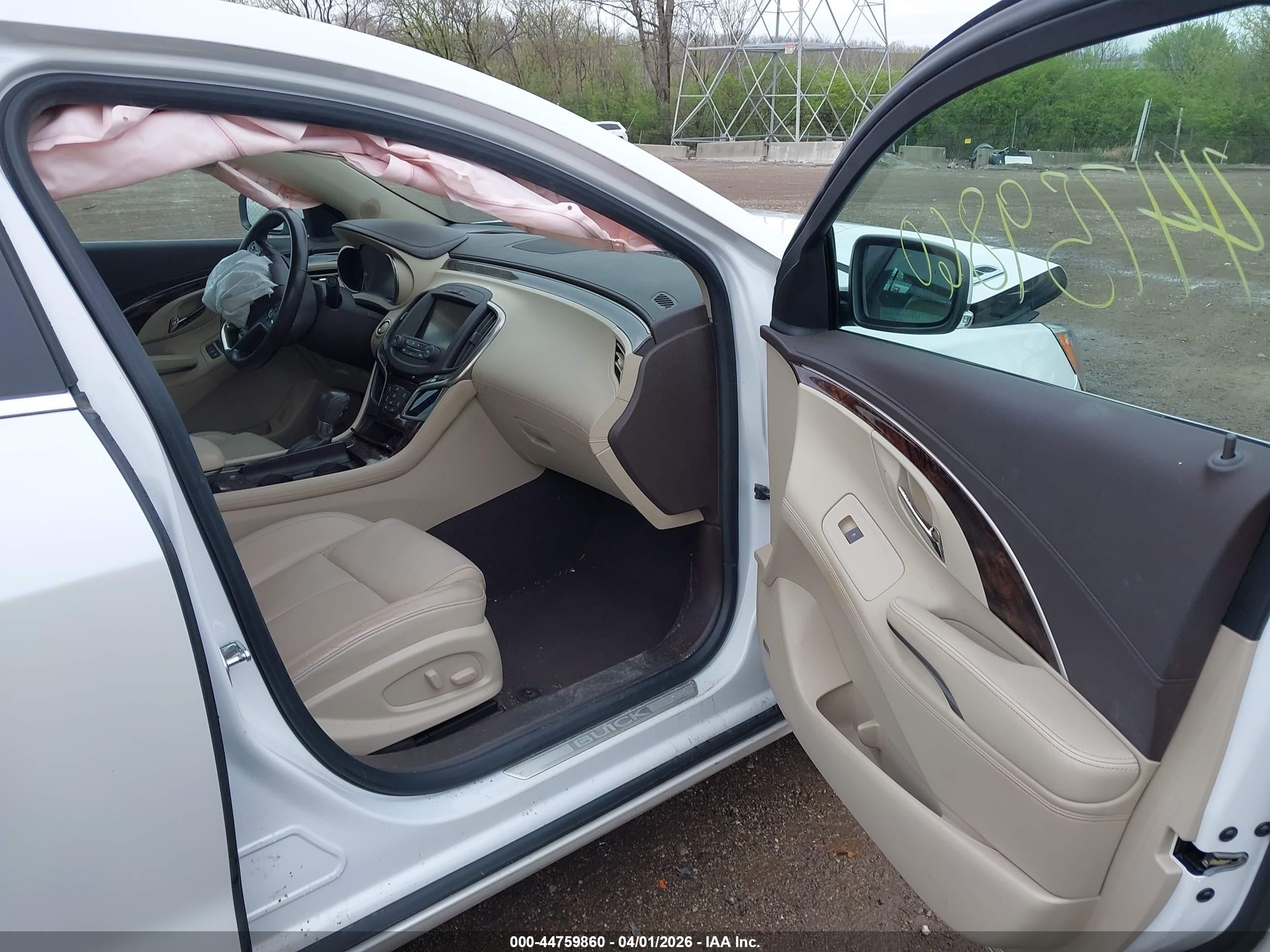 2015 Buick Lacrosse   White vin: 1G4GF5G36FF326400