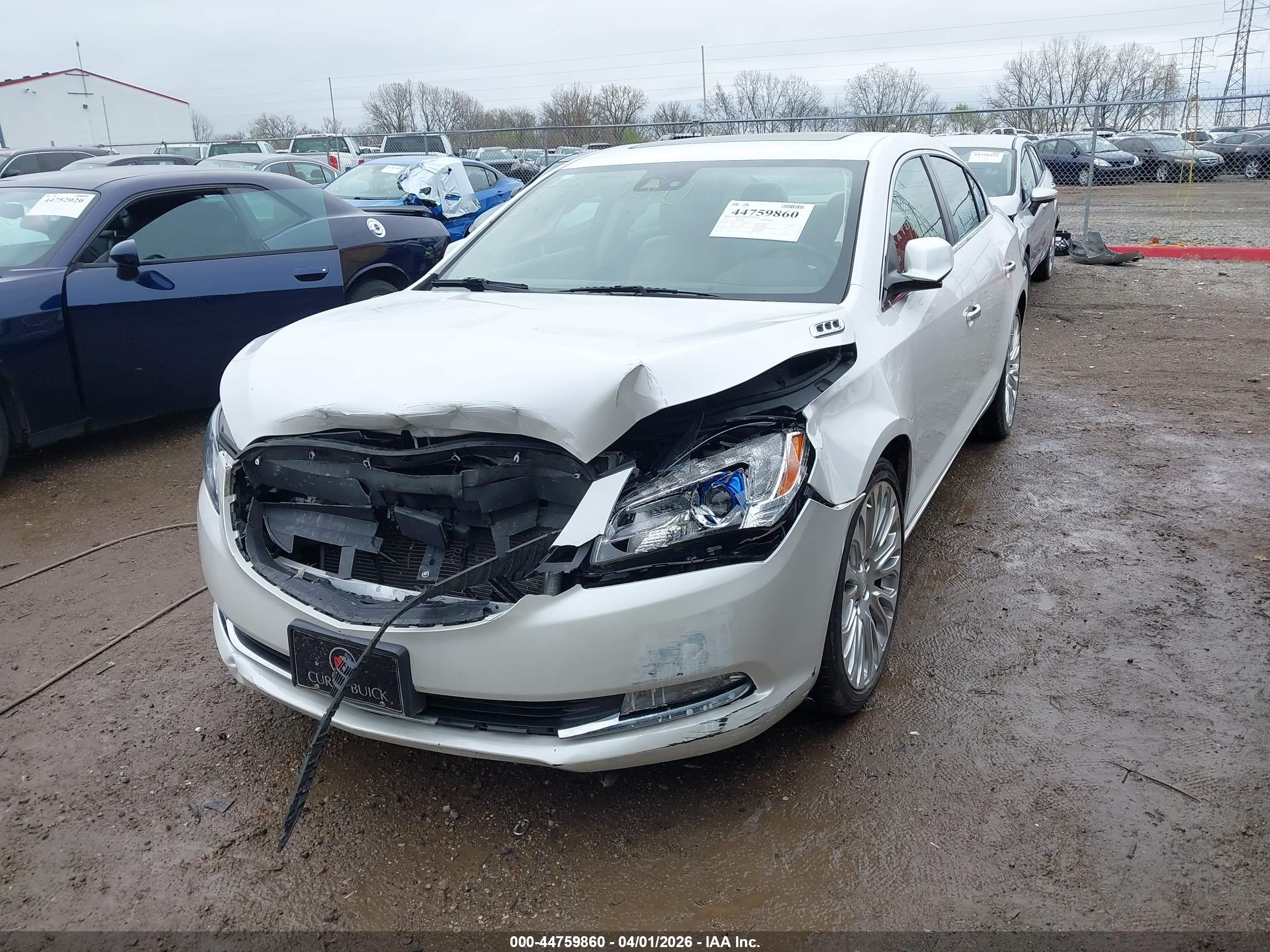 2015 Buick Lacrosse   White vin: 1G4GF5G36FF326400