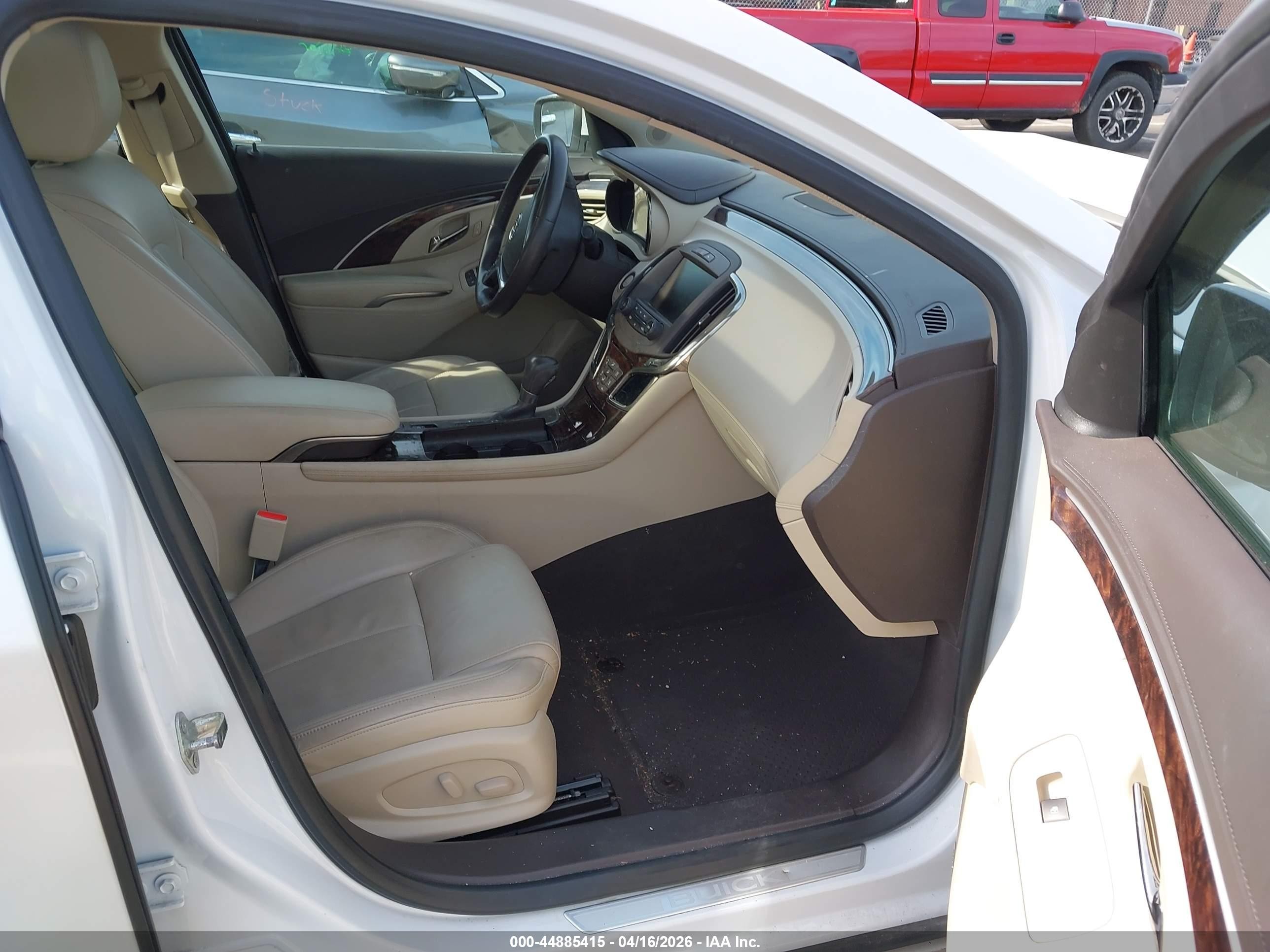 2015 Buick Lacrosse Premium Ii White vin: 1G4GF5G39FF165931