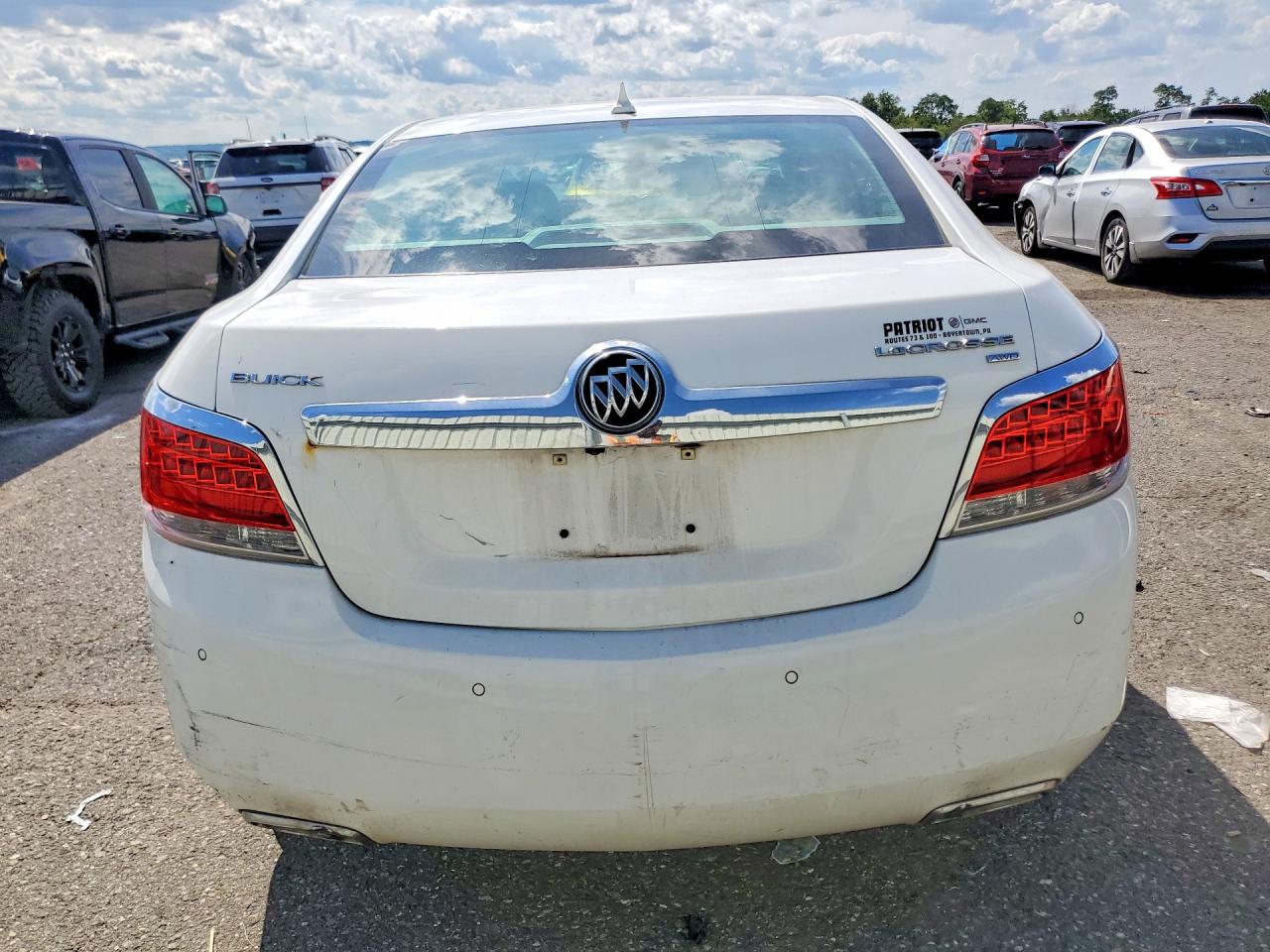 2012 Buick Lacrosse Premium White vin: 1G4GG5G3XCF317627