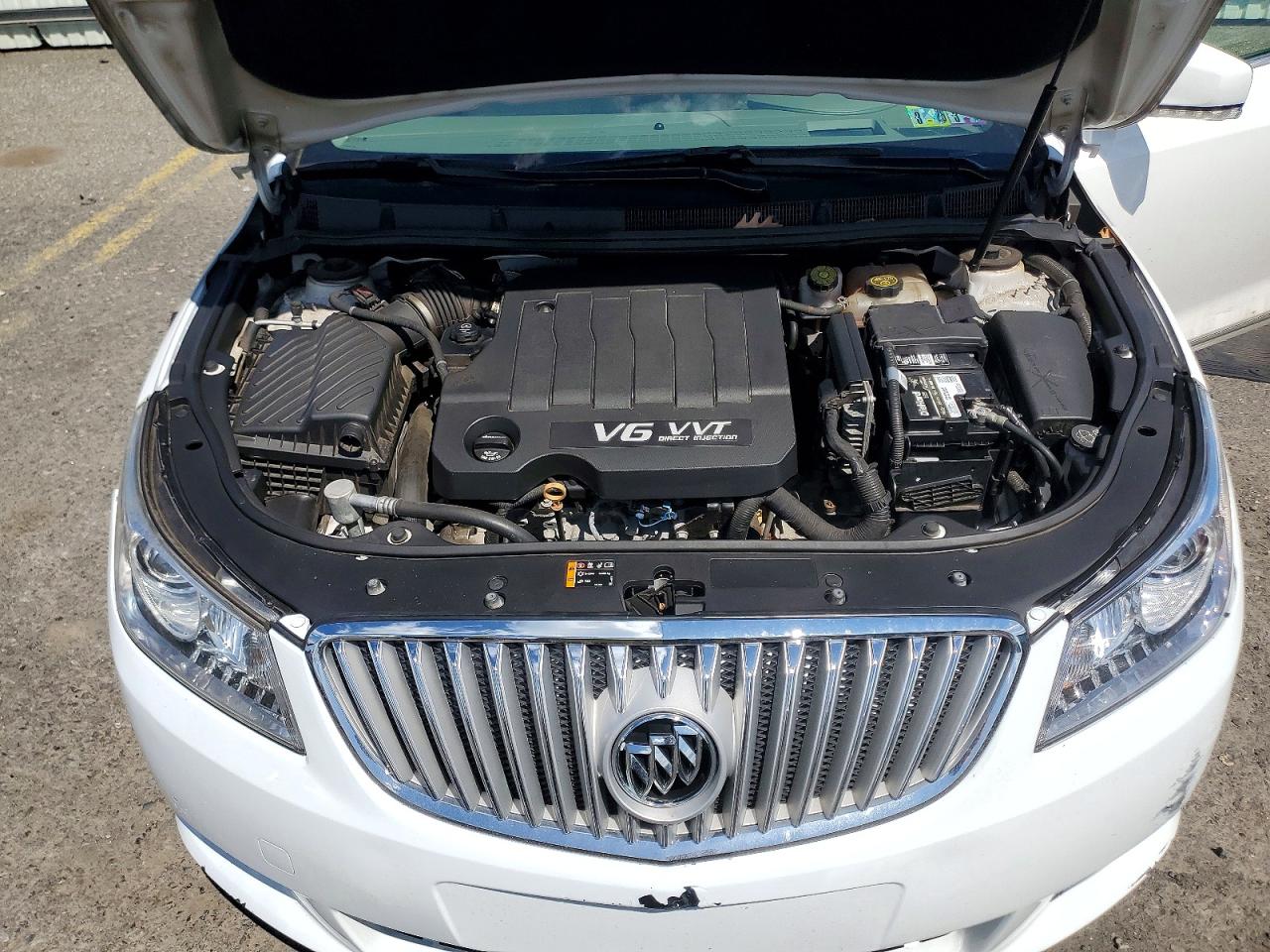 2012 Buick Lacrosse Premium White vin: 1G4GG5G3XCF317627