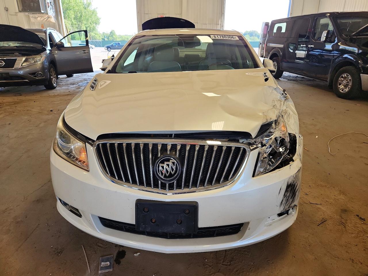 2013 Buick Lacrosse Premium White vin: 1G4GH5E35DF176905