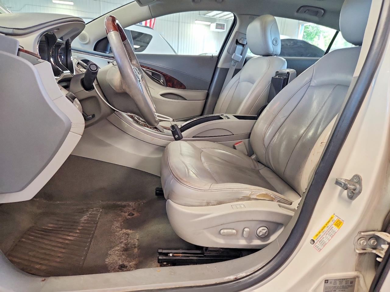 2013 Buick Lacrosse Premium White vin: 1G4GH5E35DF176905