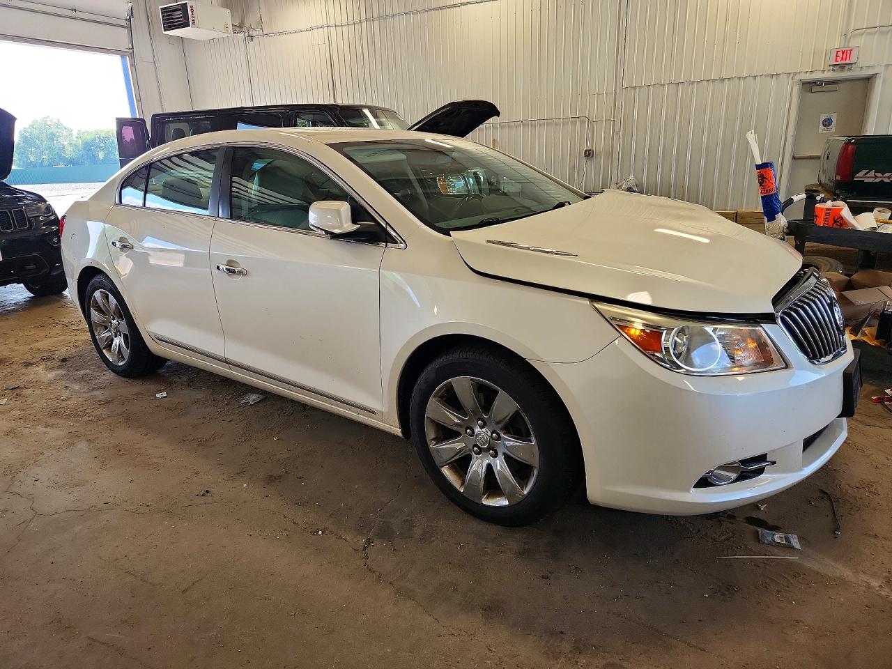 2013 Buick Lacrosse Premium White vin: 1G4GH5E35DF176905