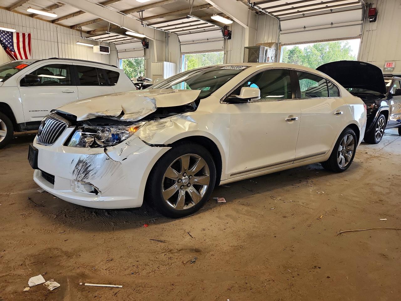 2013 Buick Lacrosse Premium White vin: 1G4GH5E35DF176905
