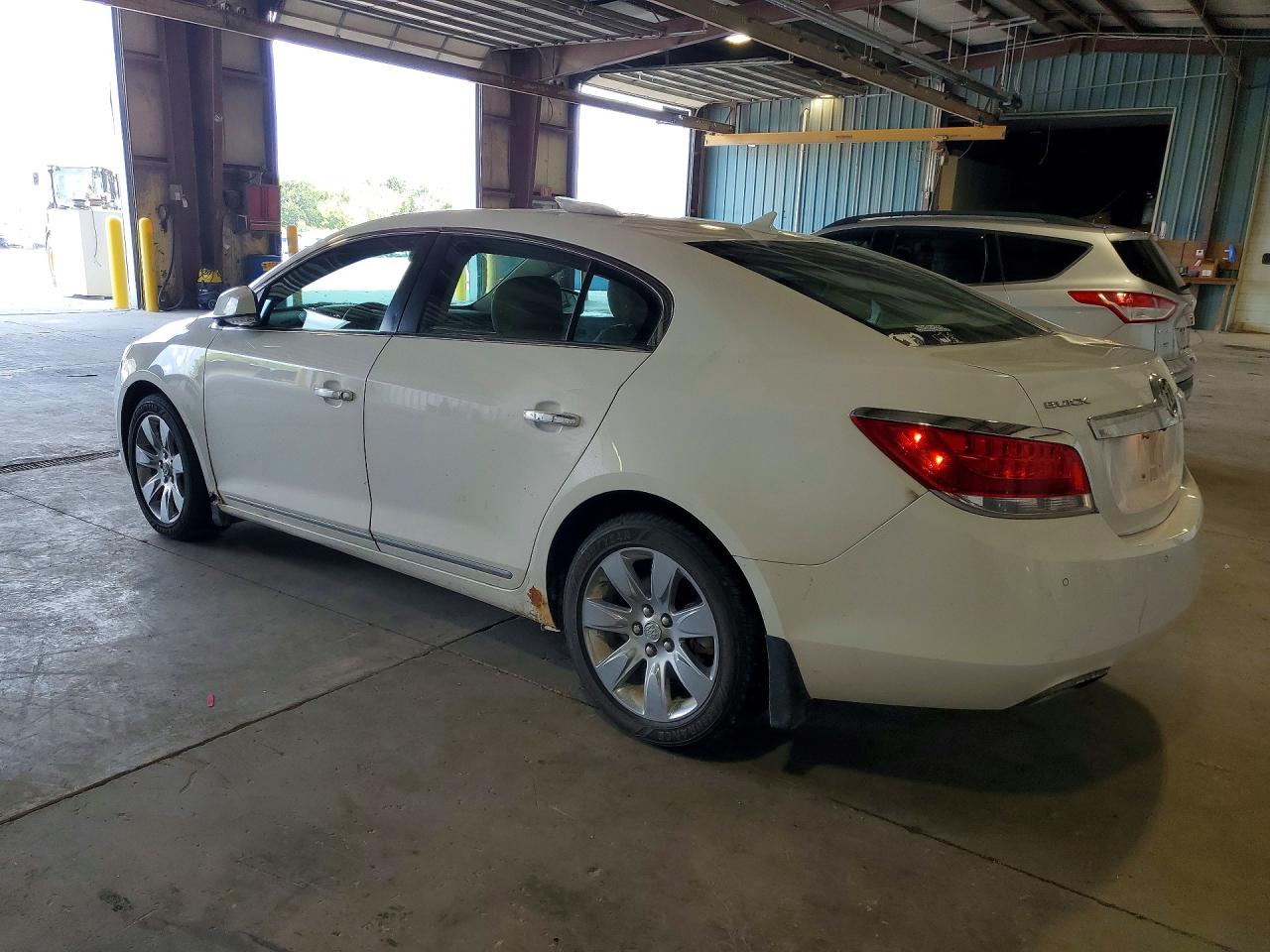 2012 Buick Lacrosse Premium White vin: 1G4GH5E38CF147445